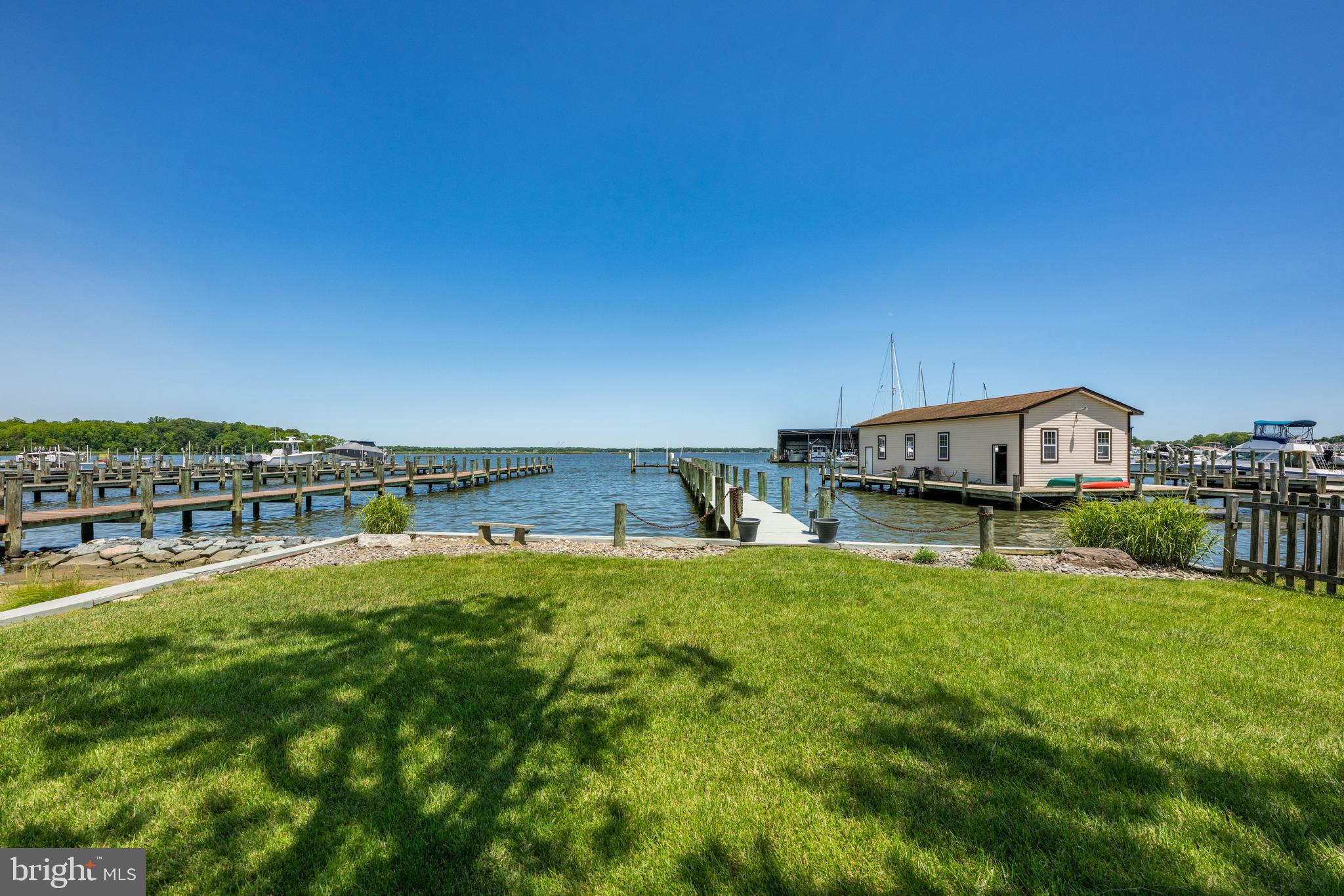 SELBY ON THE BAY - Residential