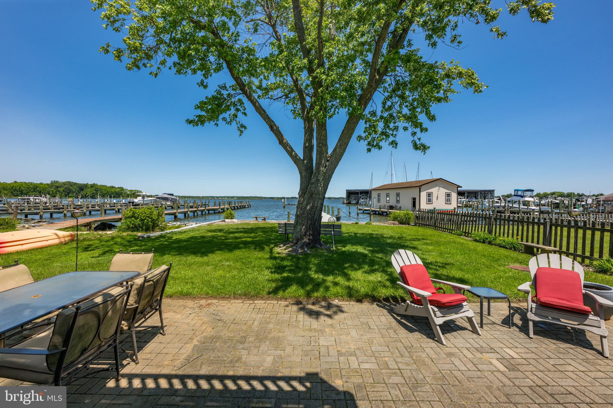 SELBY ON THE BAY - Residential