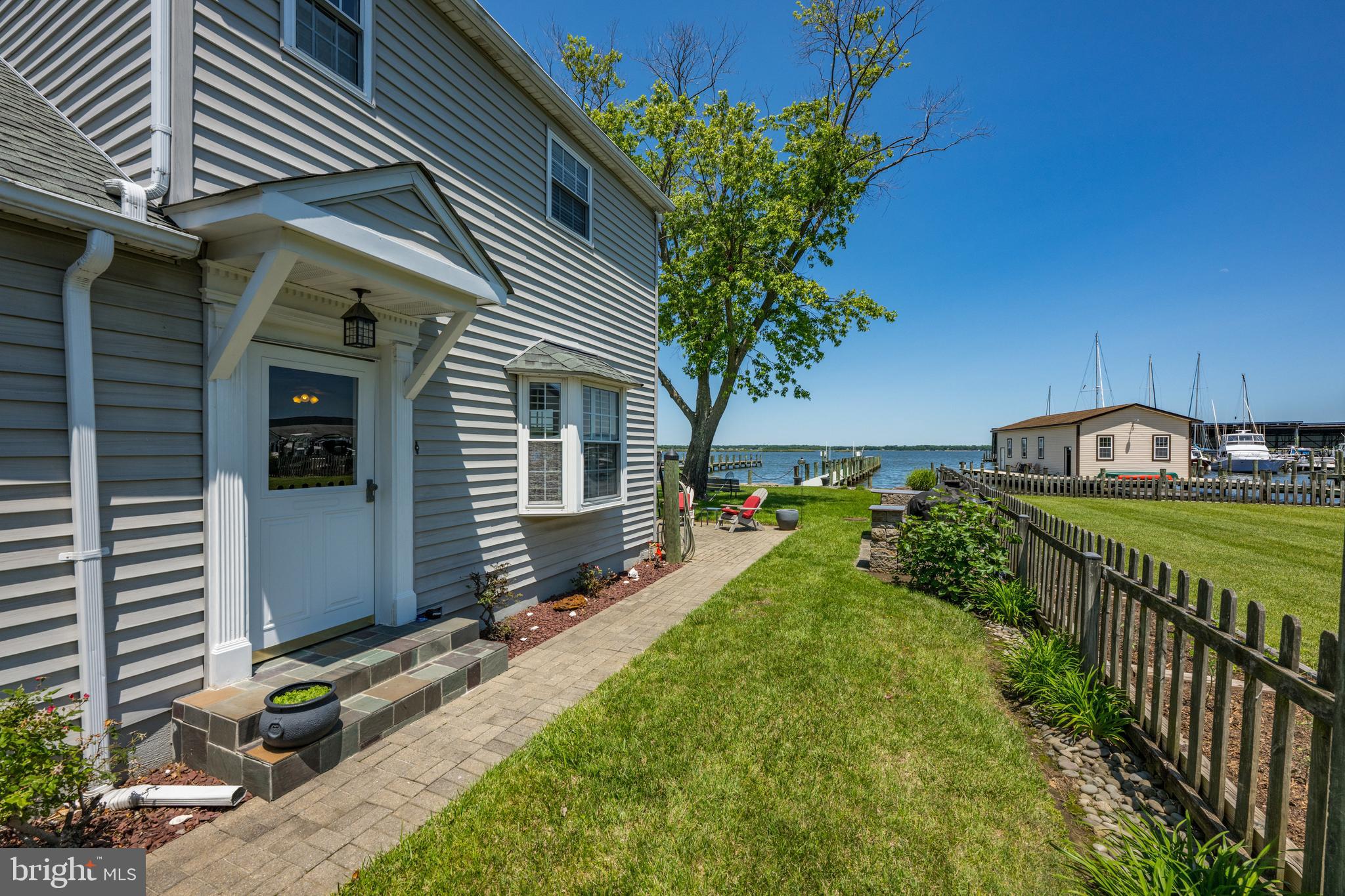 SELBY ON THE BAY - Residential