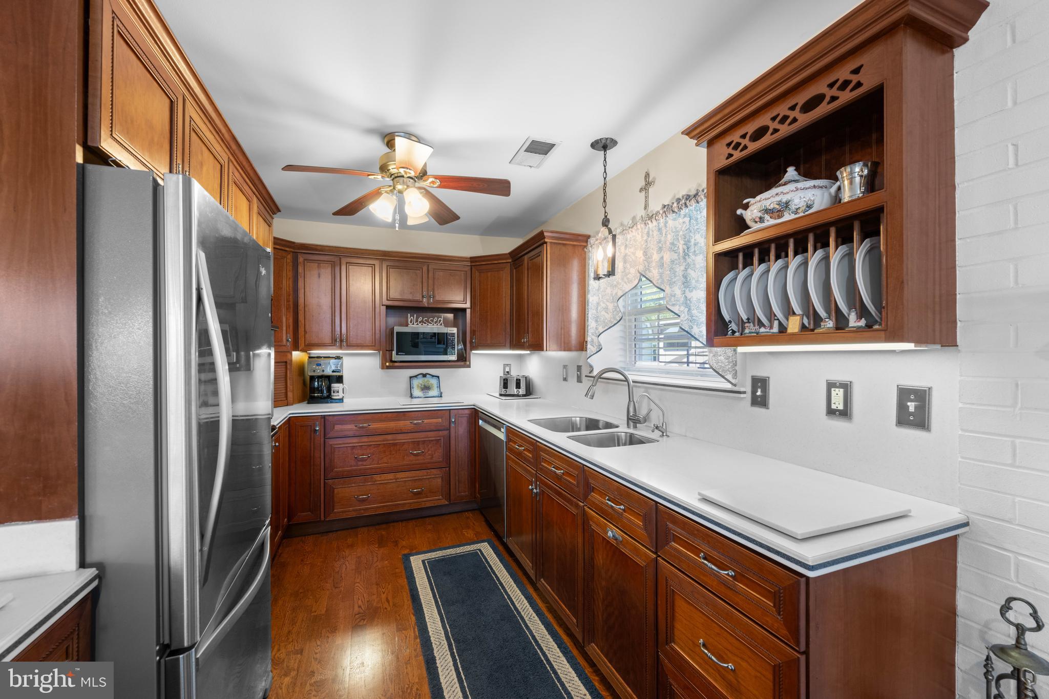 SELBY ON THE BAY - Residential