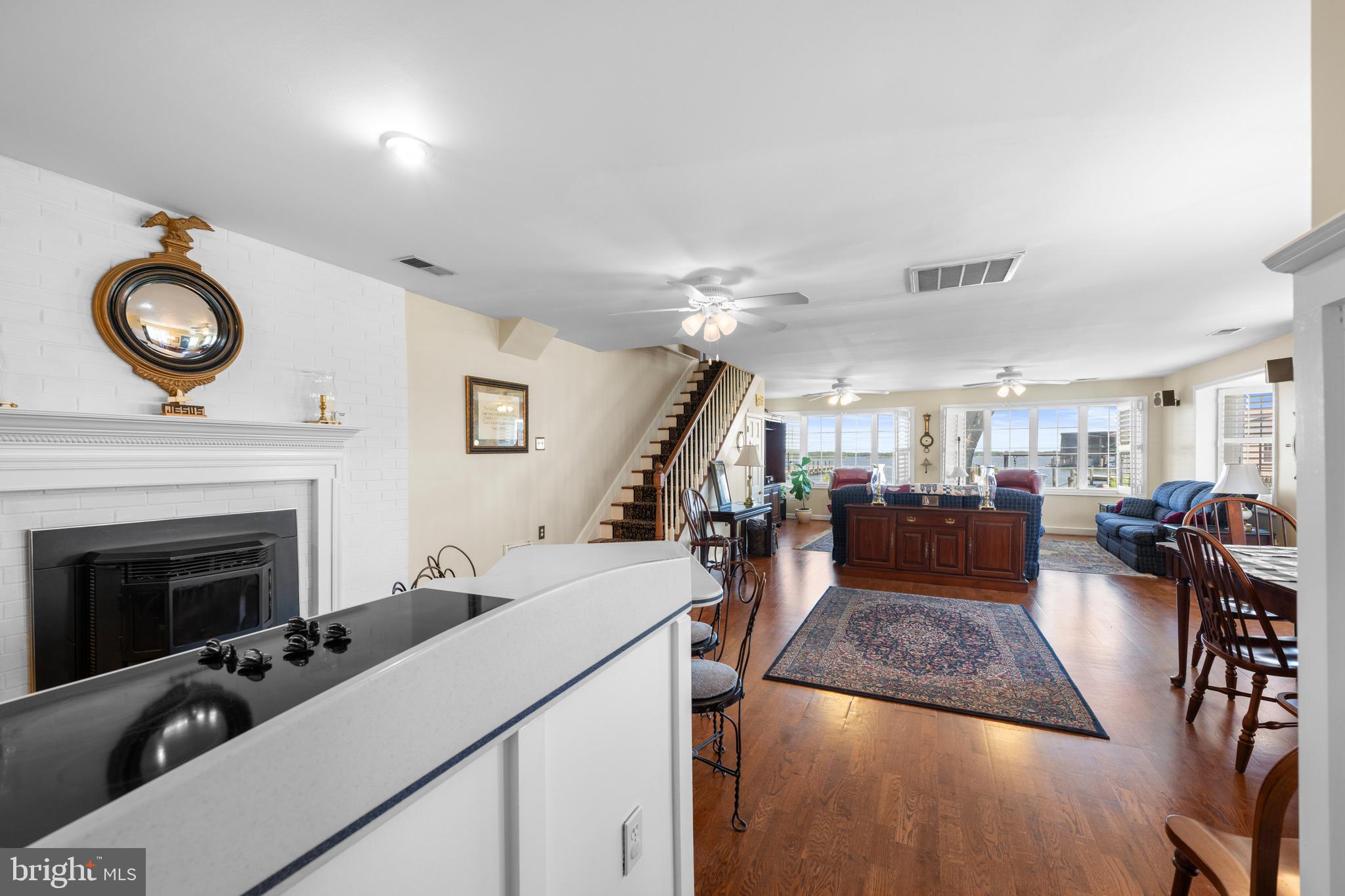 SELBY ON THE BAY - Residential