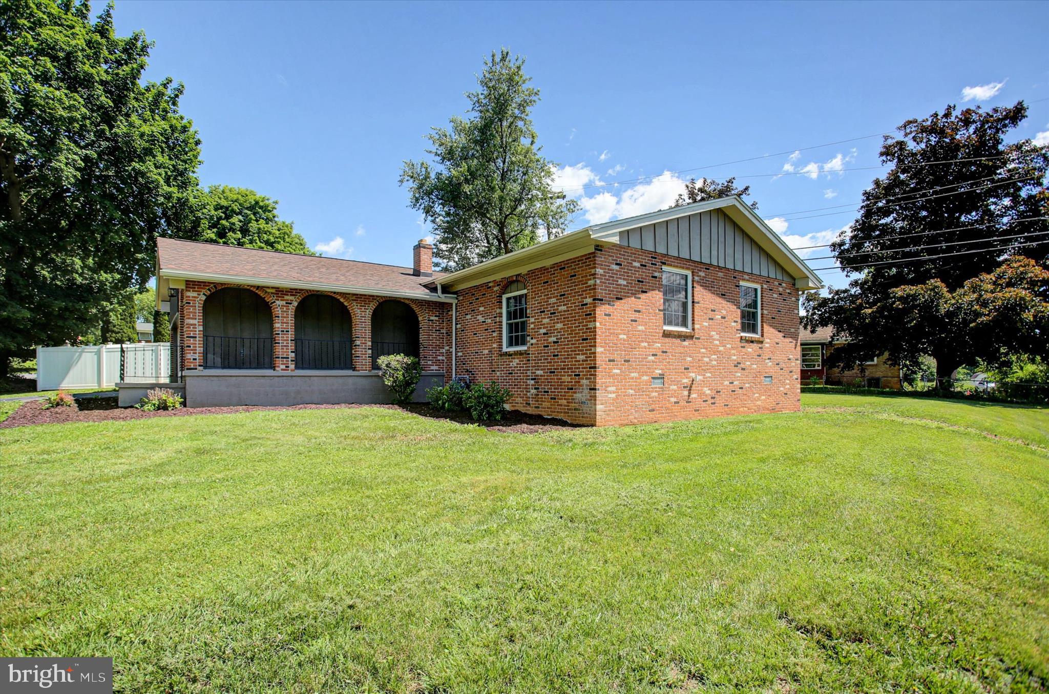 868 FOX MEADOW ROAD