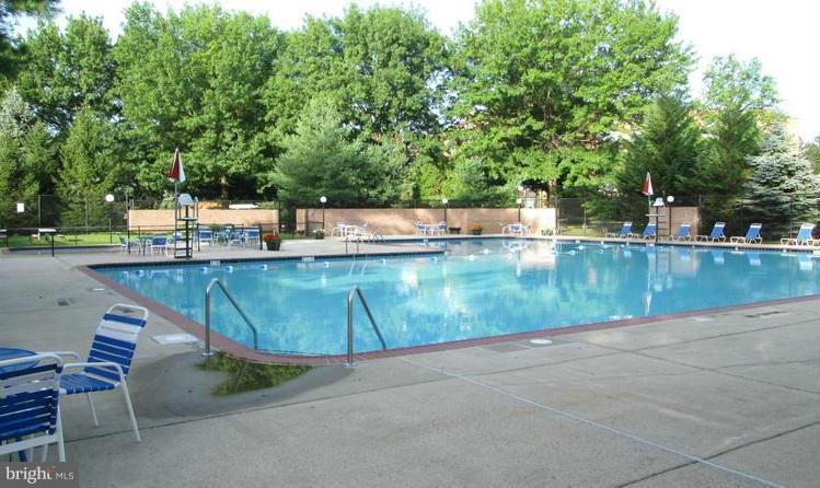 THOMAS CHOICE WEST - Residential Lease