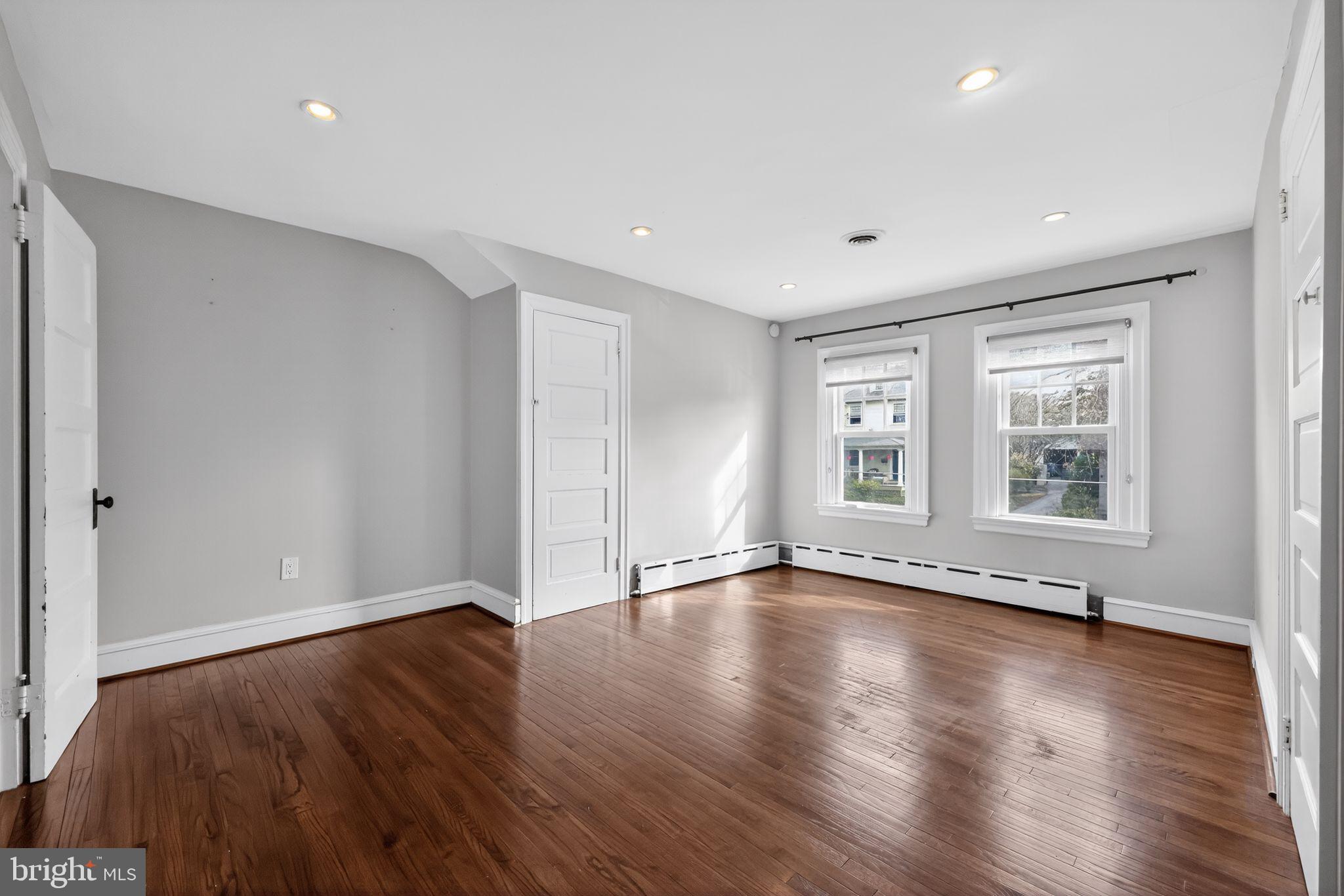 NARBERTH - Residential