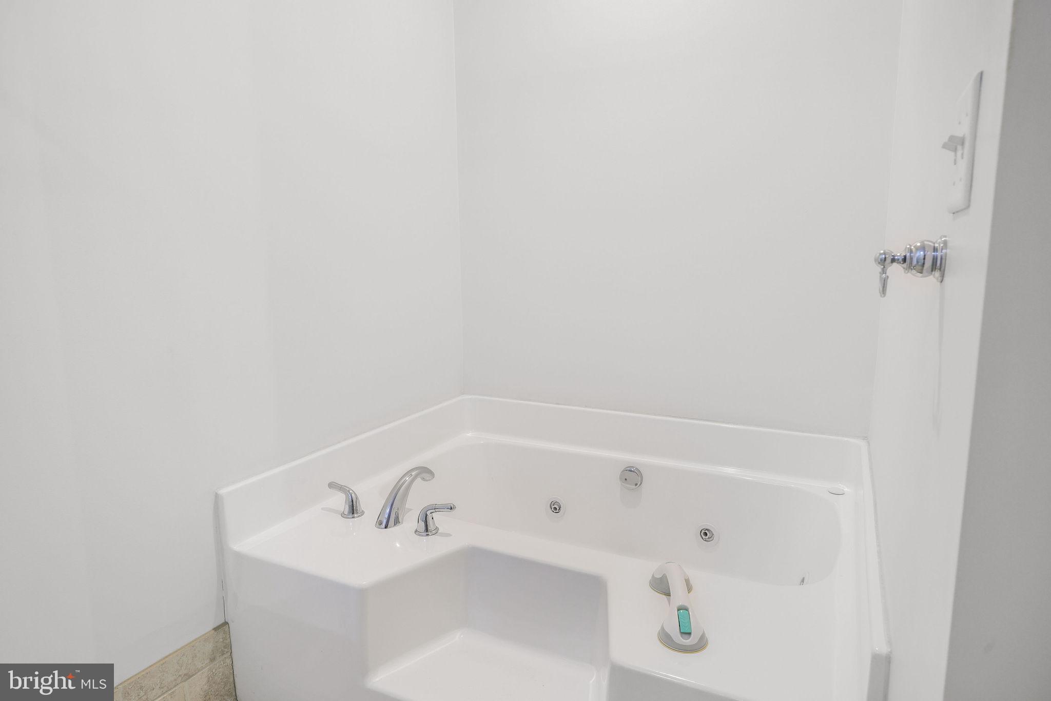 CAMELOT ESTATES - Residential