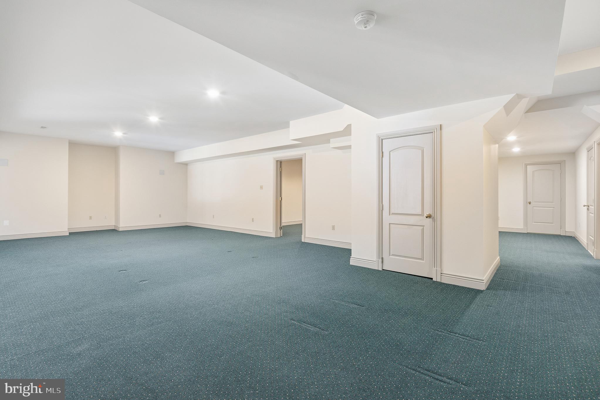 RIDGEWOOD - Residential