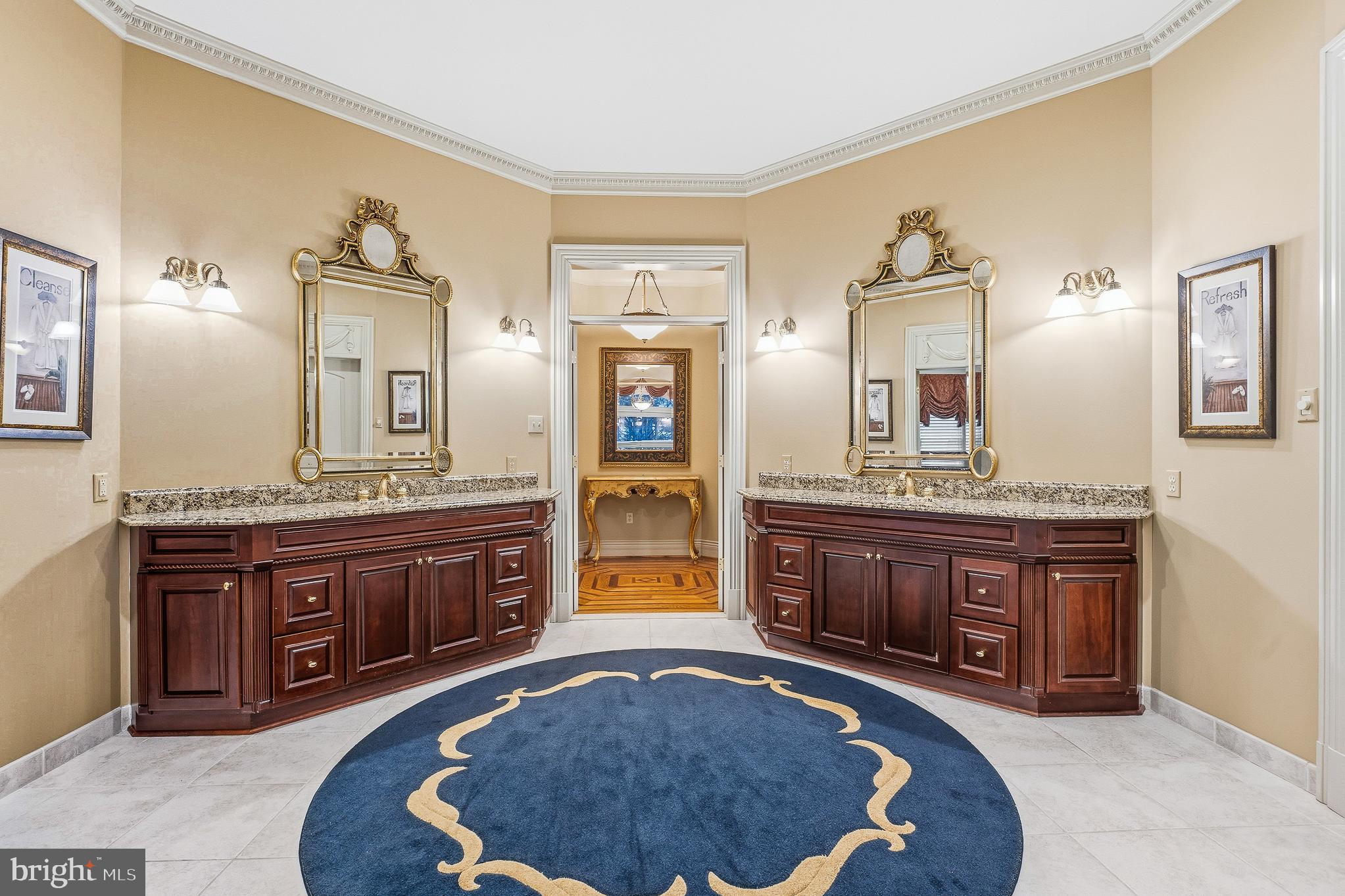 RIDGEWOOD - Residential