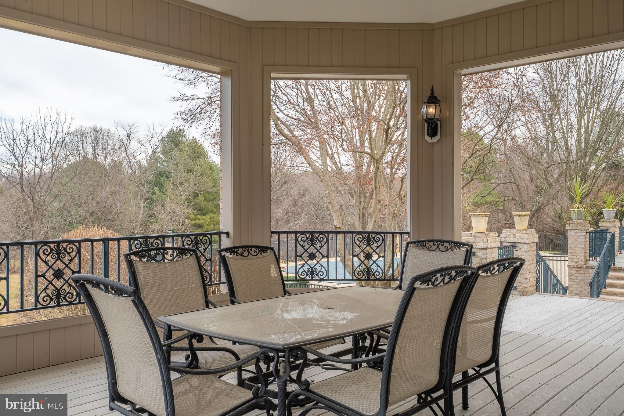 RIDGEWOOD - Residential