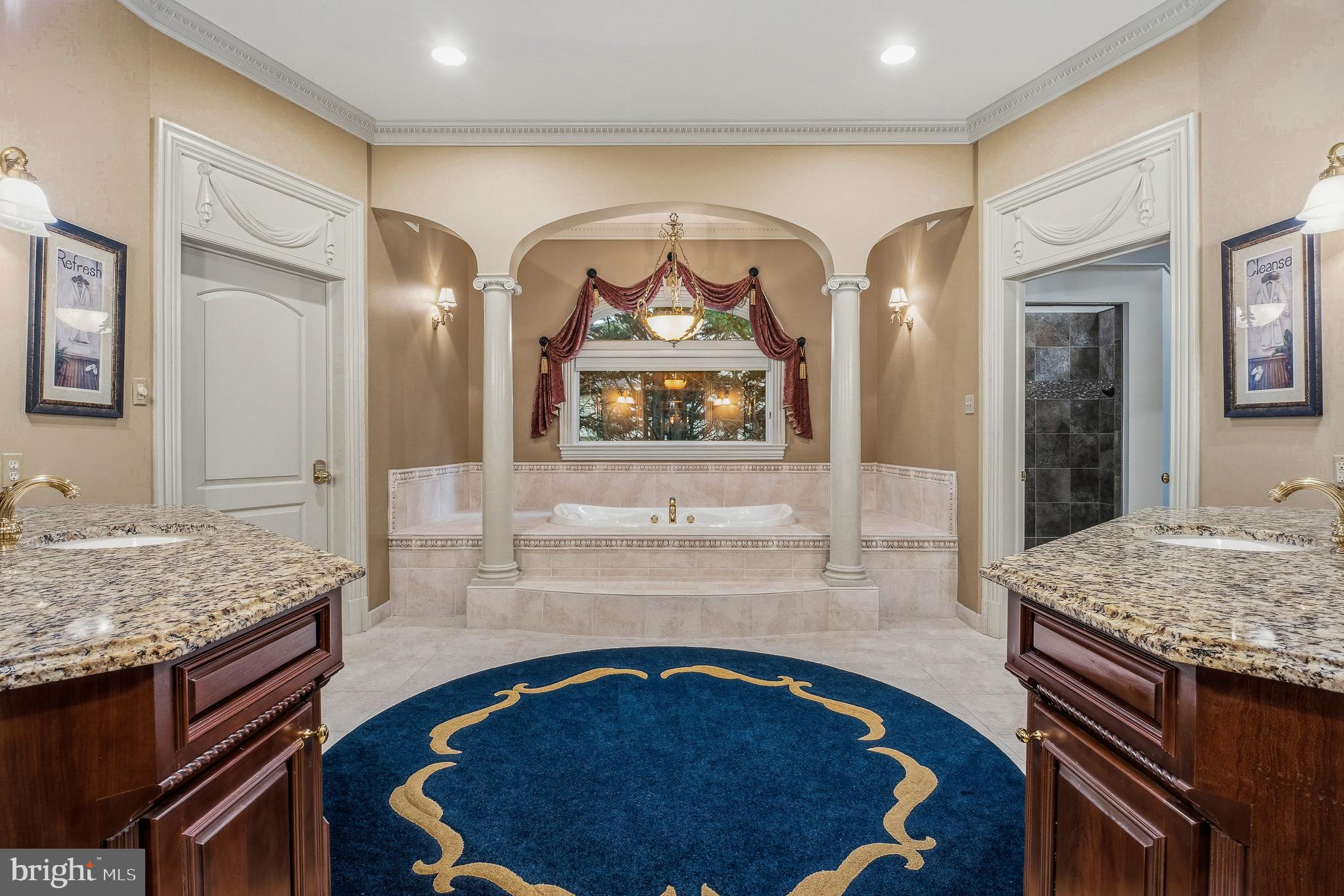 RIDGEWOOD - Residential