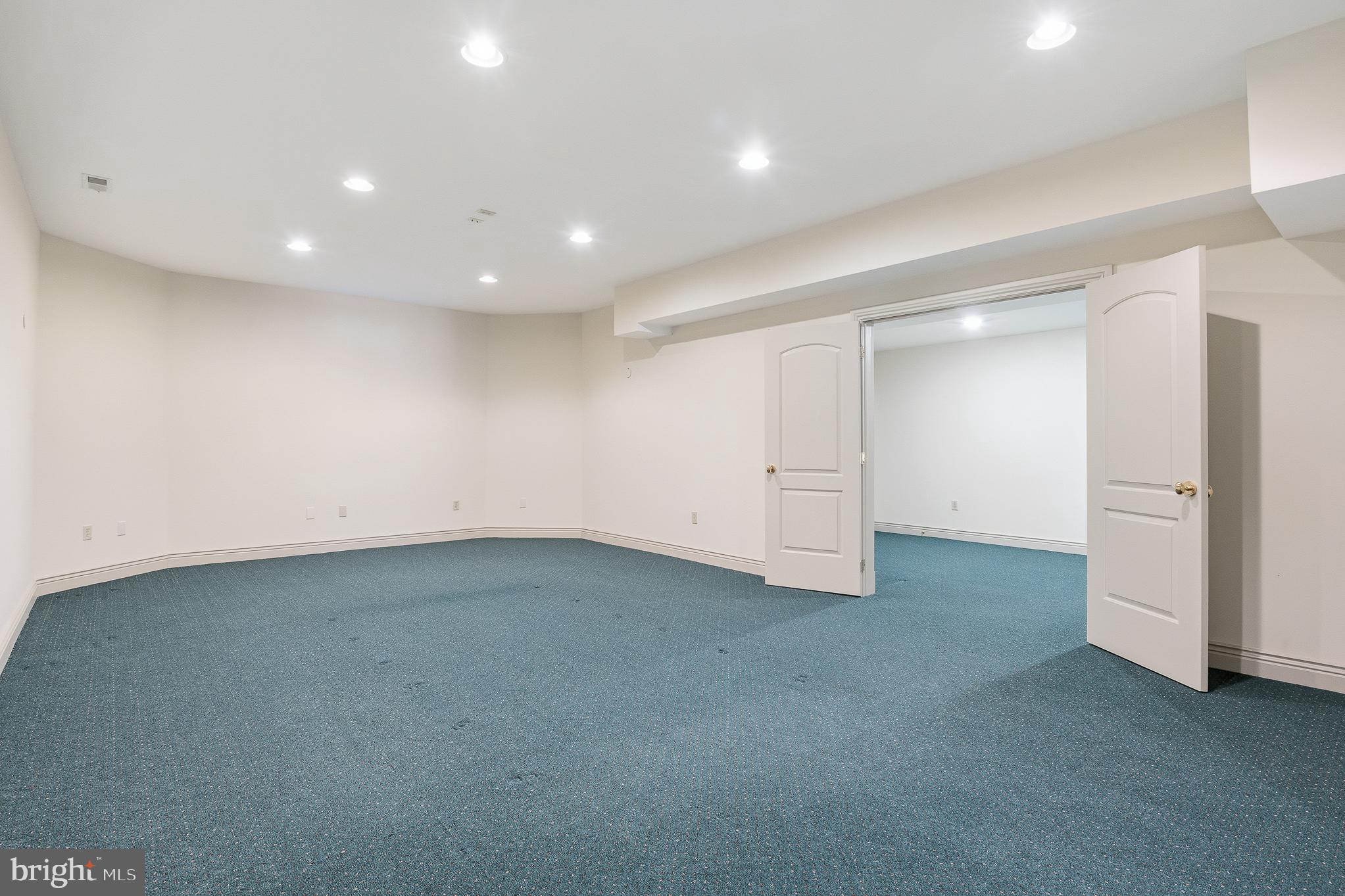 RIDGEWOOD - Residential