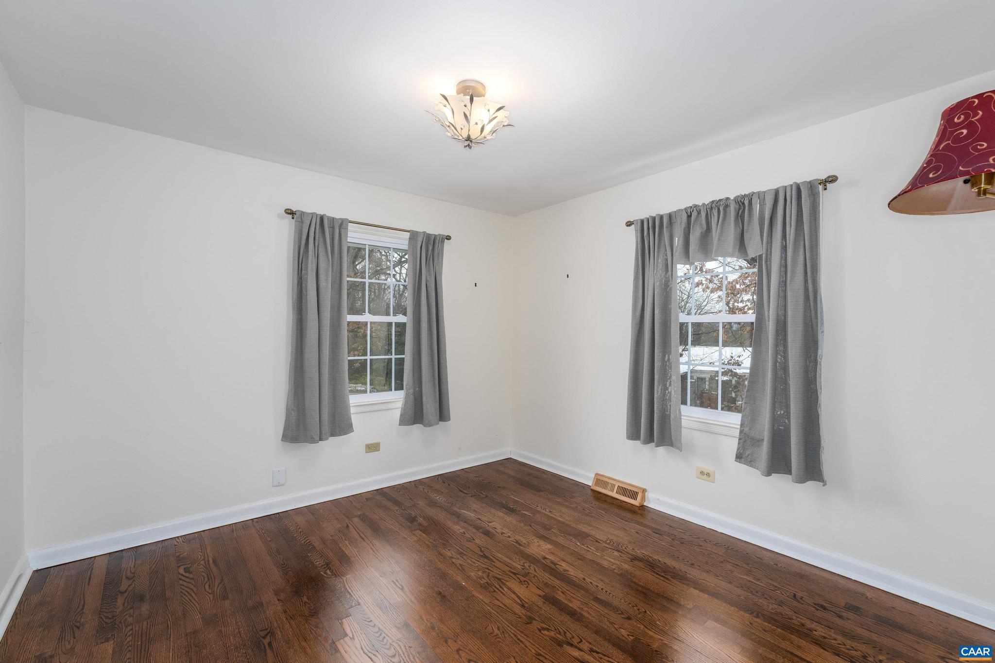 HESSIAN HILLS - Residential