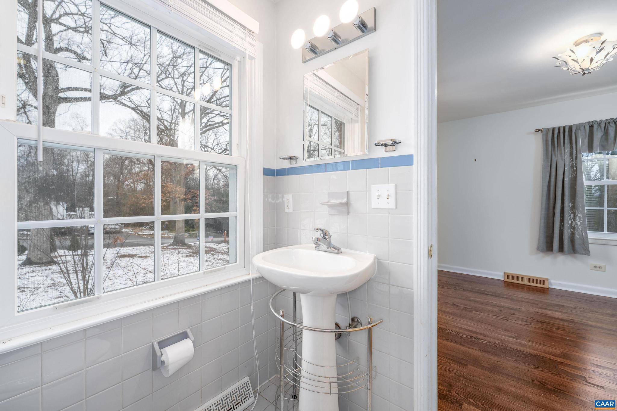 HESSIAN HILLS - Residential