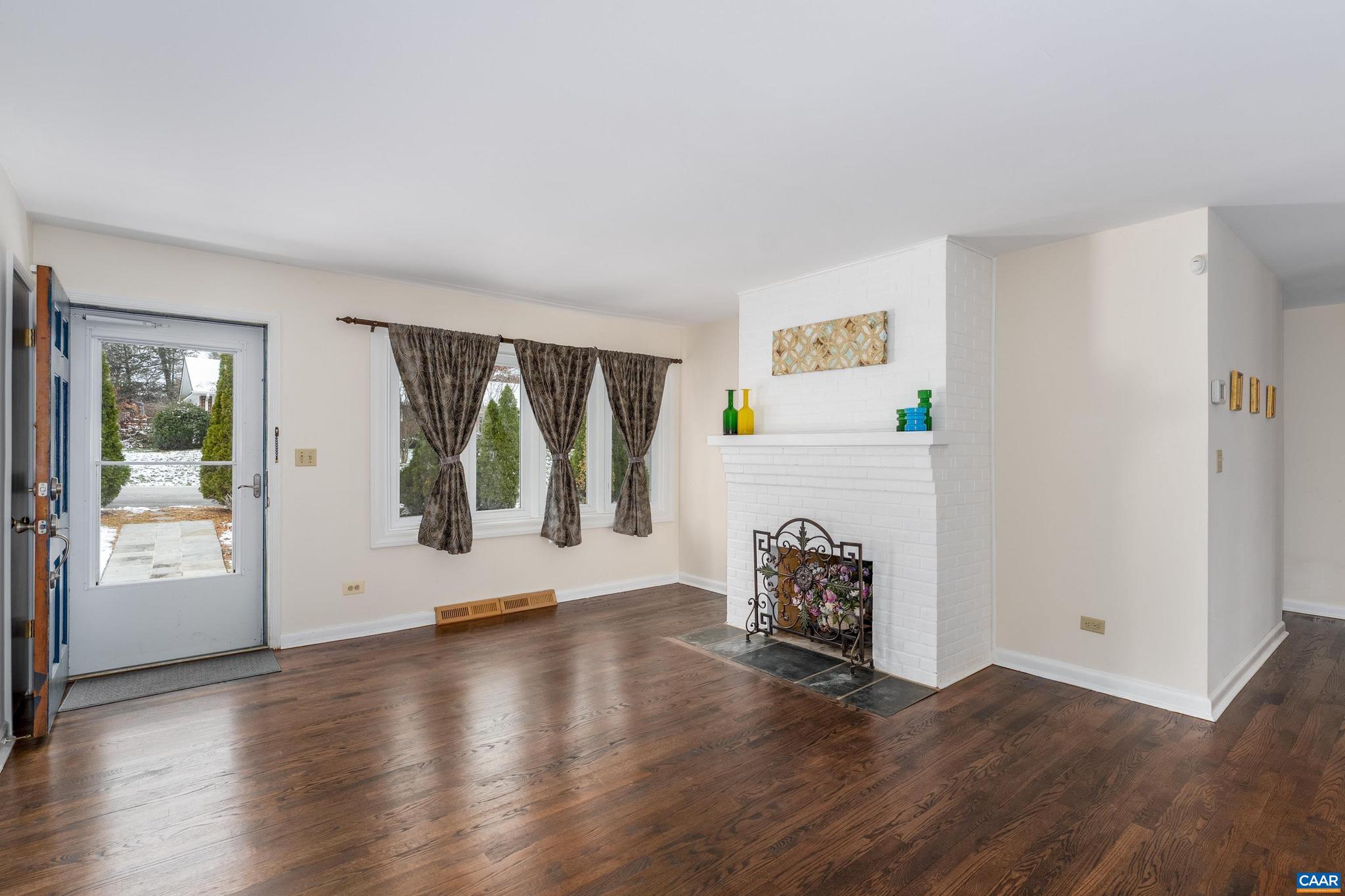 HESSIAN HILLS - Residential