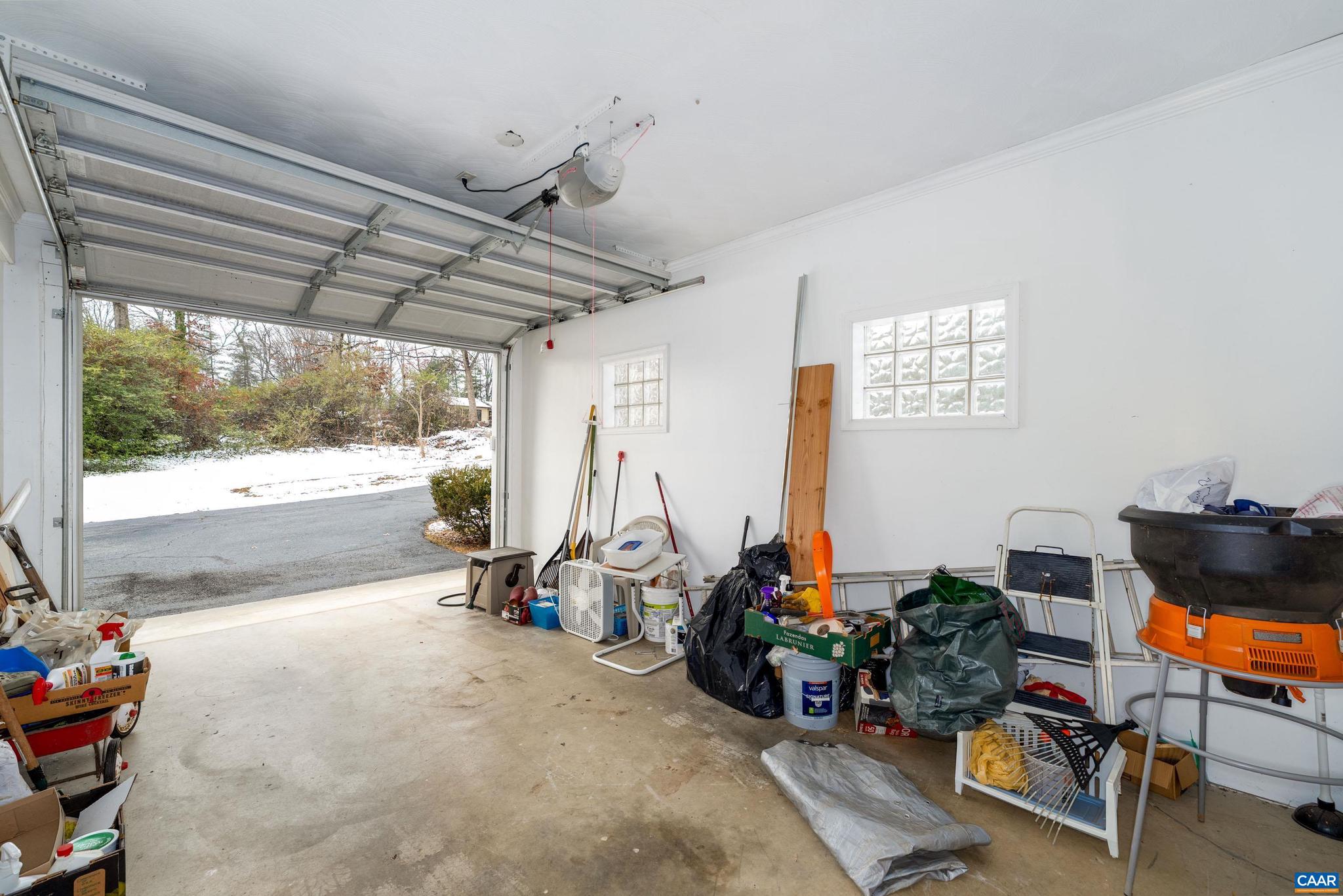 HESSIAN HILLS - Residential