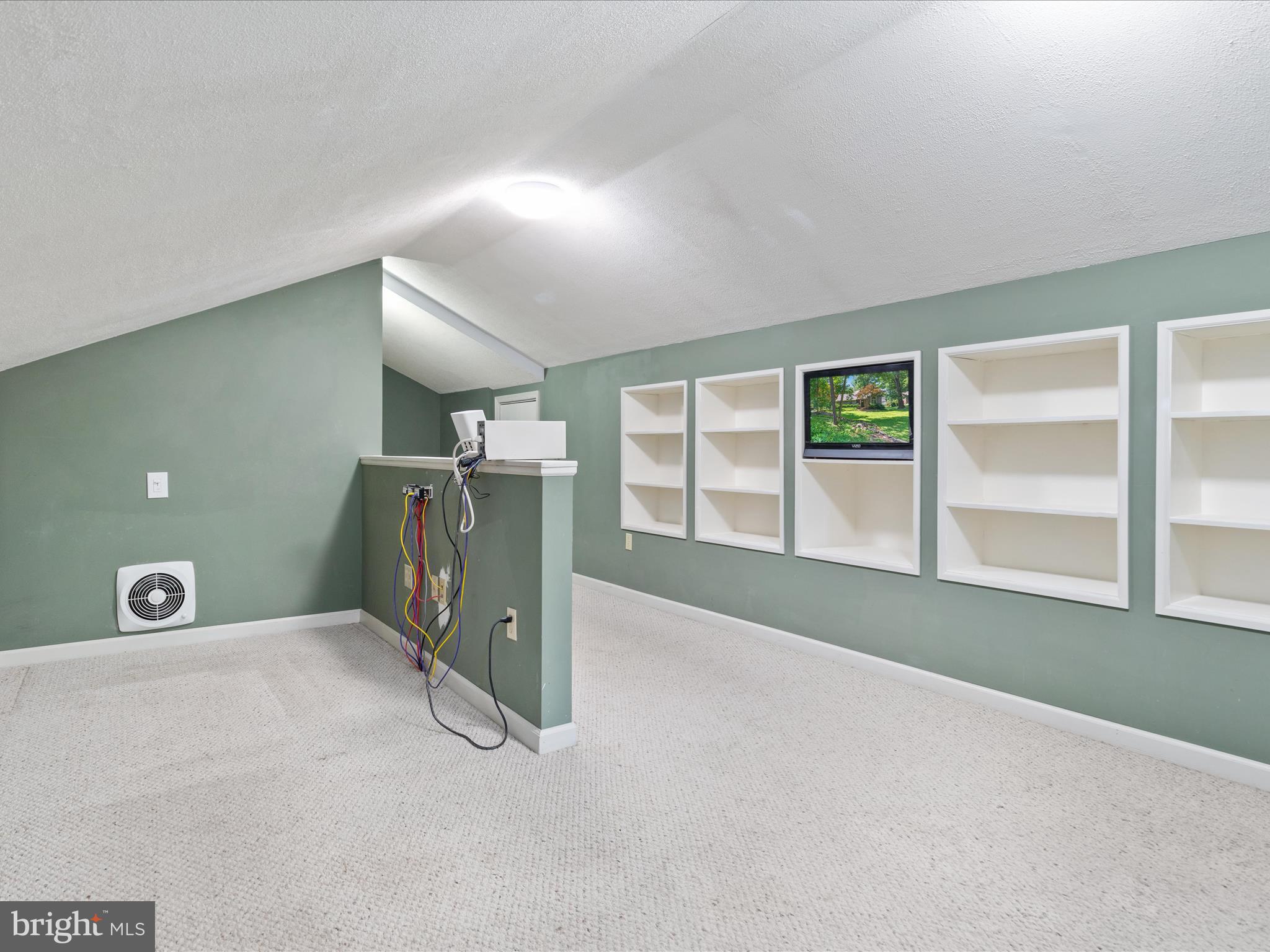 CHAPLINE'S CHOICE - Residential