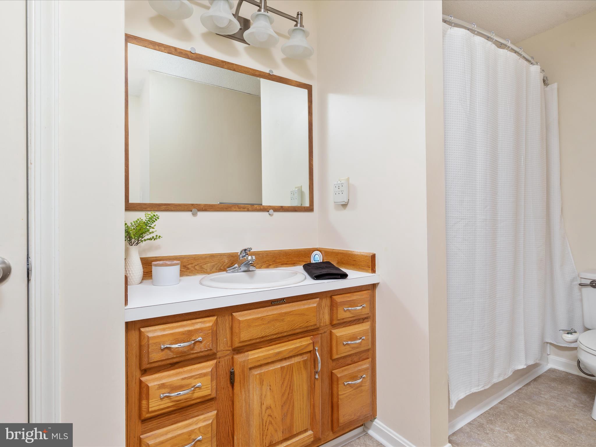 CHAPLINE'S CHOICE - Residential