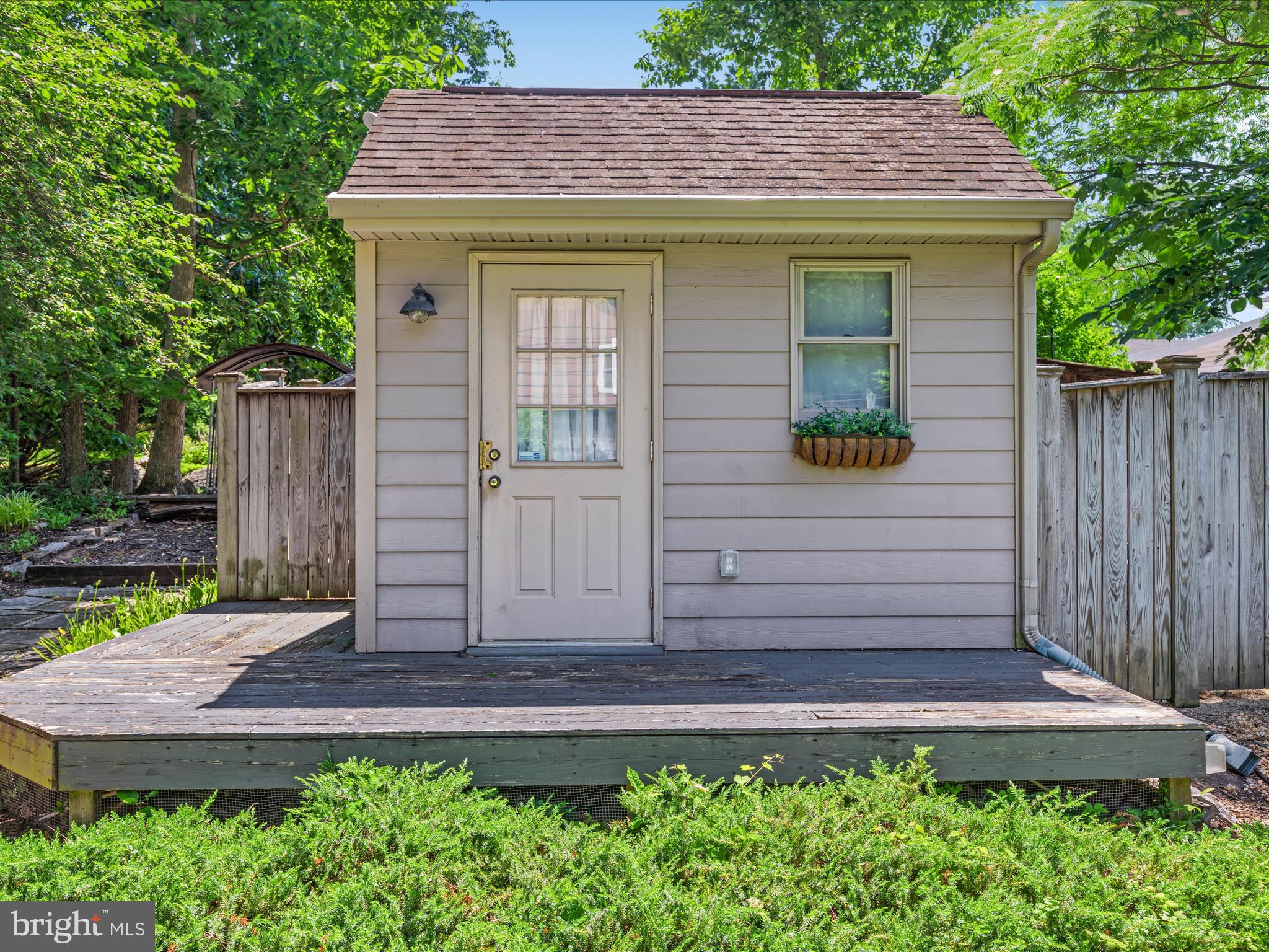 CHAPLINE'S CHOICE - Residential