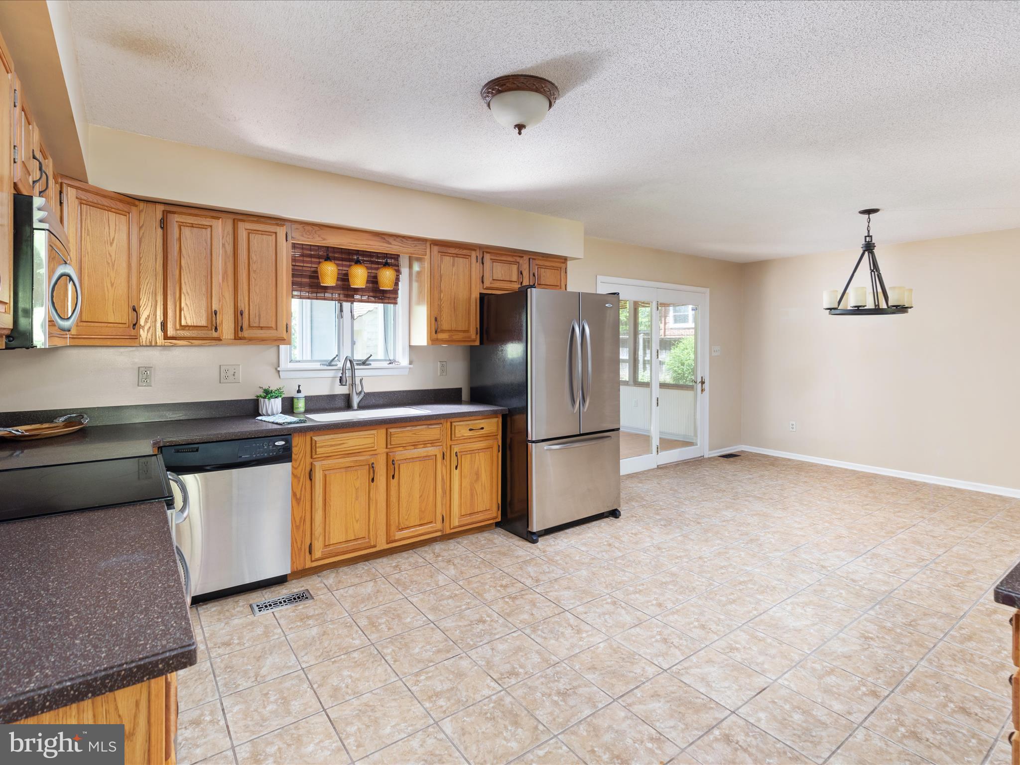 CHAPLINE'S CHOICE - Residential