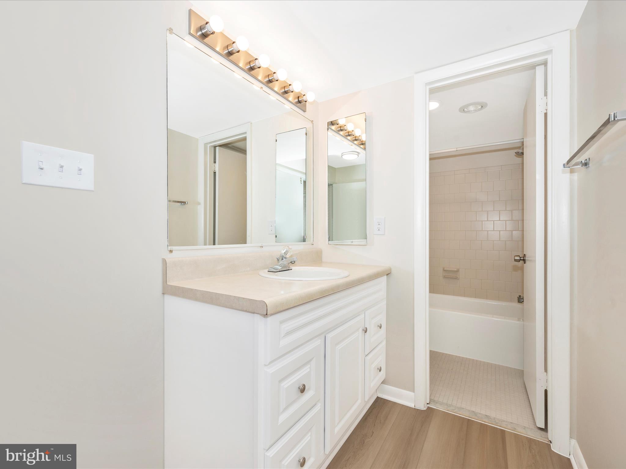 HERITAGE GREEN - Residential