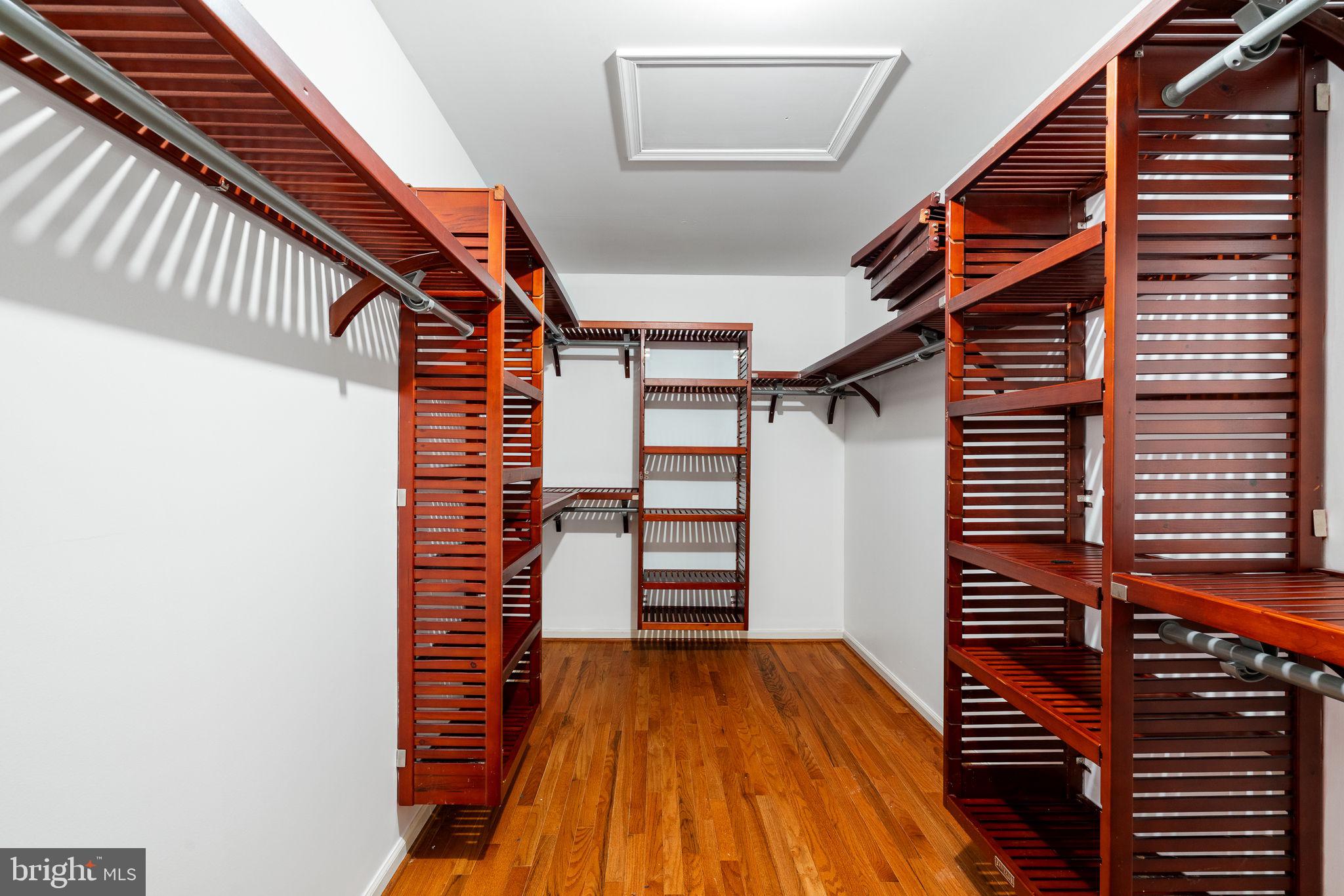 SOUTH WOODS - Residential