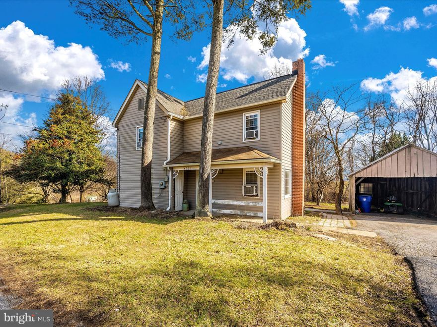 Great investment potential that is ready for your creative talents. Possibilities are unlimited with a home at this affordable price point with nearly 2 acres of land!
Property includes 2 total parcels. Parcel #1 is 1.5325 ACRES. Parcel #2 is .38 ACRES. Total ACRES for this home is 1.9125. The two parcel id #'s: 23439603, 23456133