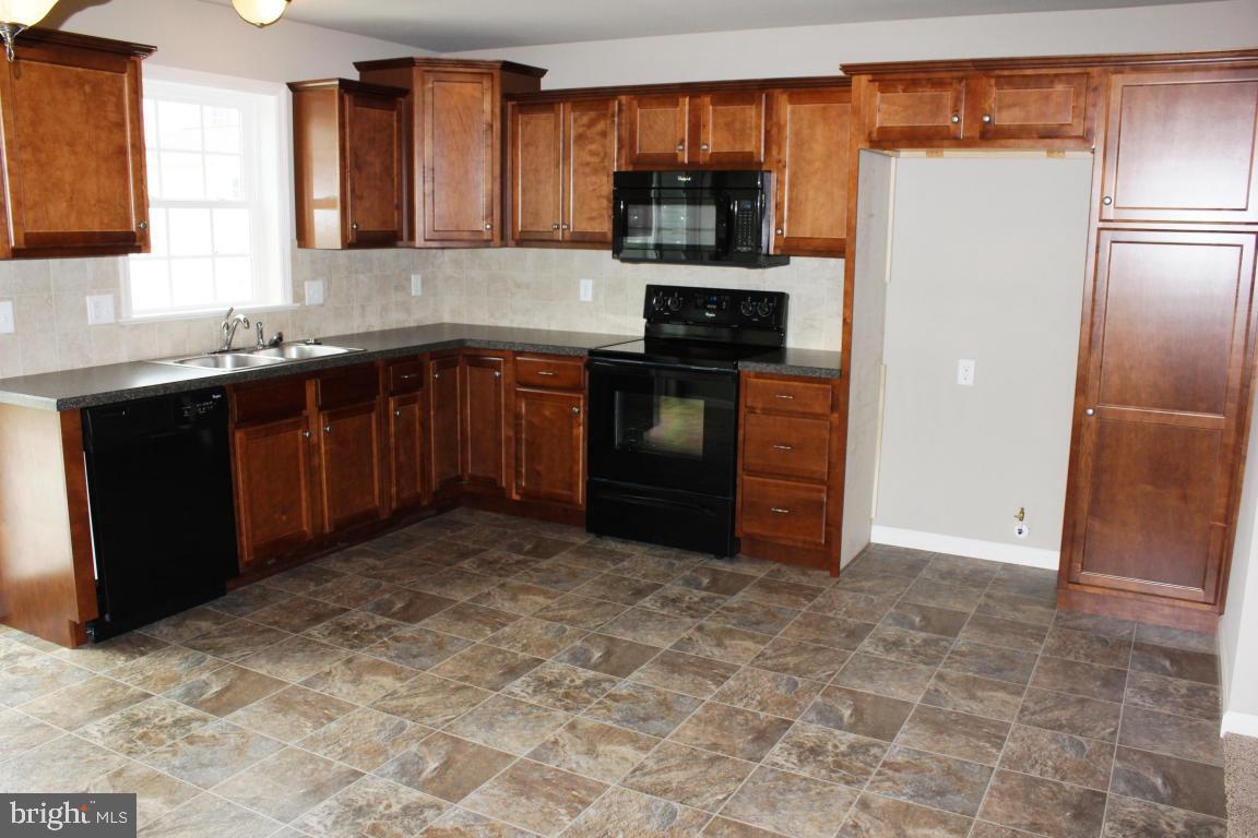 SUMMIT POINTE - Residential