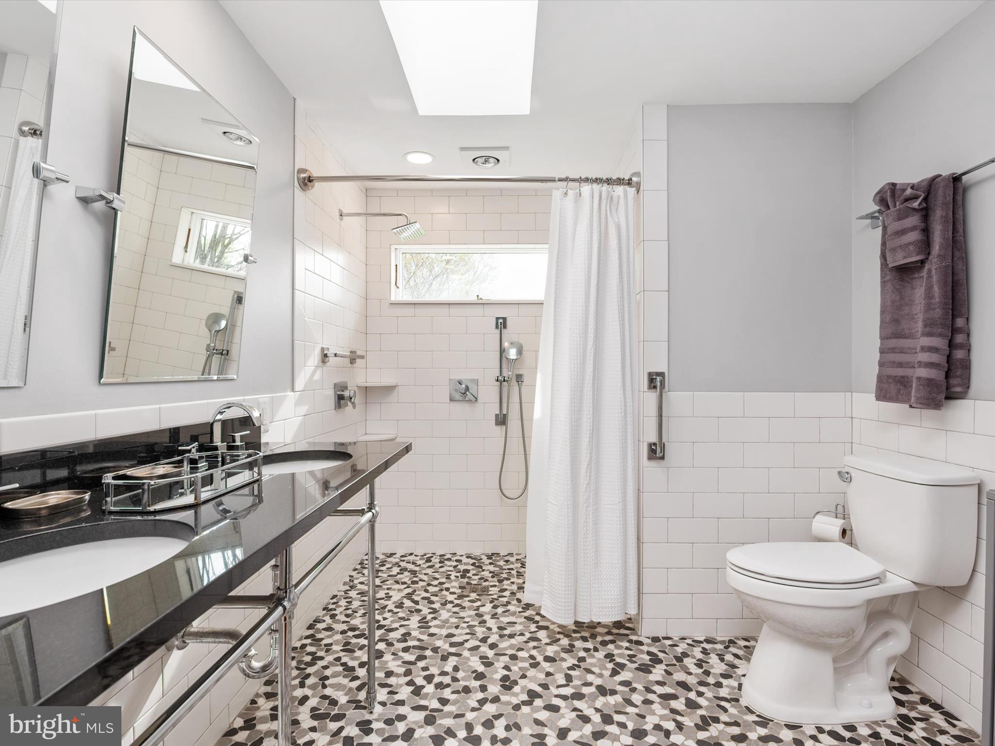 ANNAPOLIS COVE - Residential