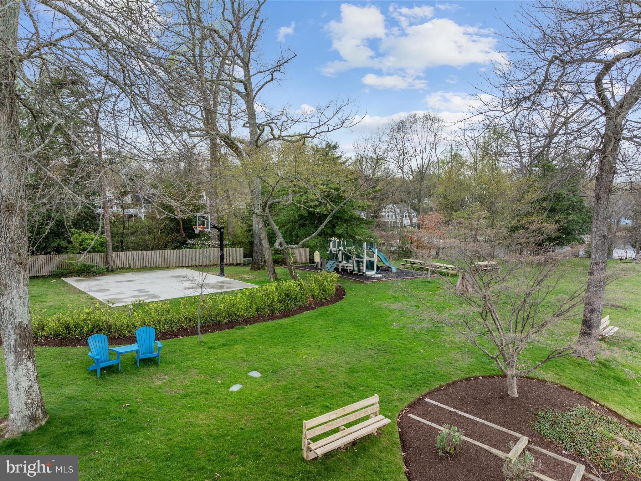 ANNAPOLIS COVE - Residential