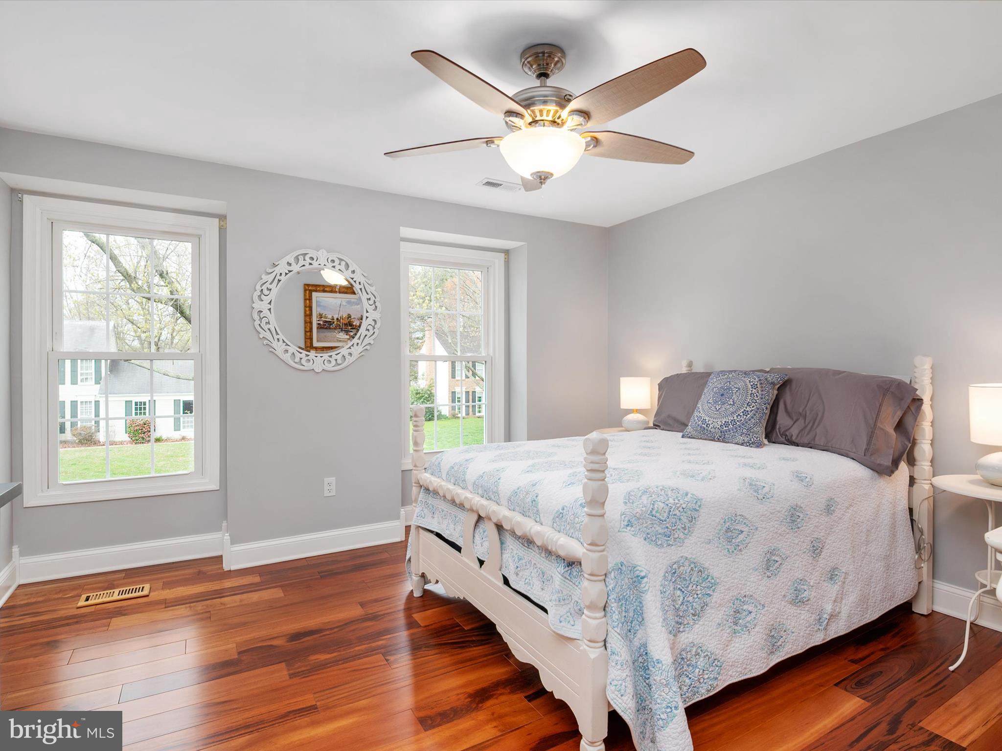 ANNAPOLIS COVE - Residential