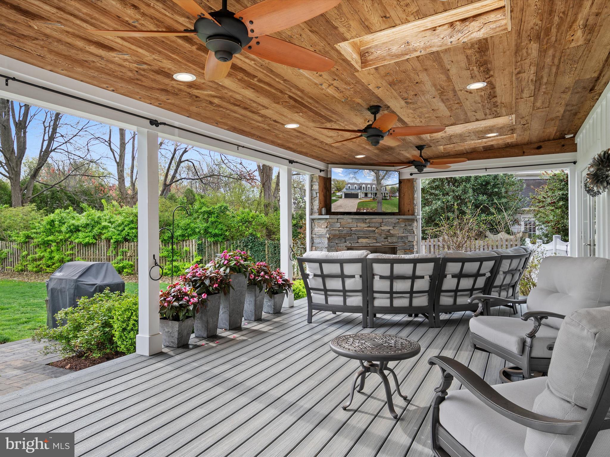 ANNAPOLIS COVE - Residential