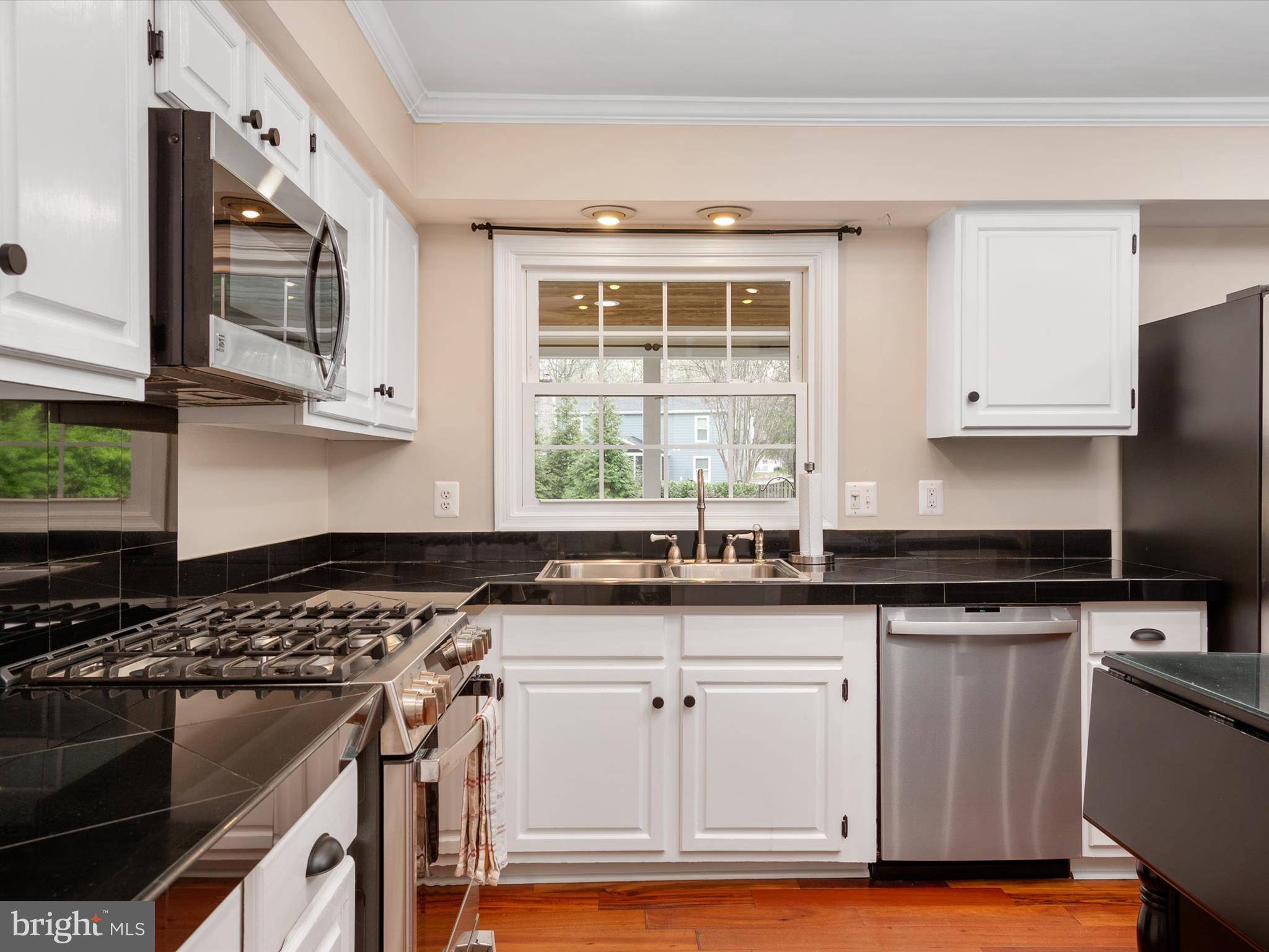 ANNAPOLIS COVE - Residential