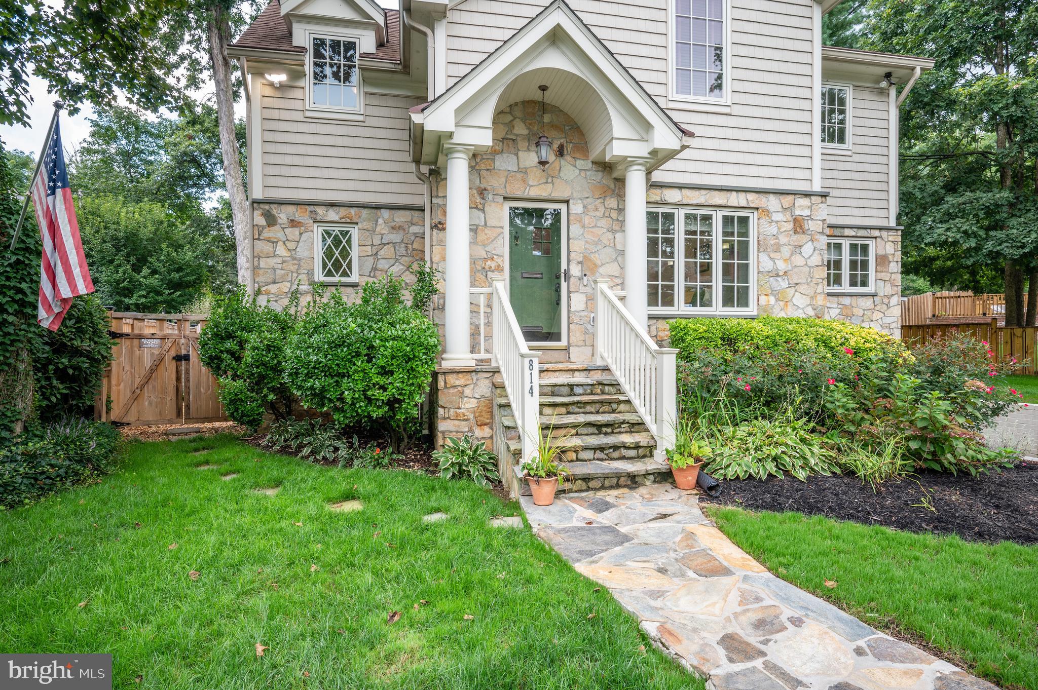 BEVERLY HILLS - Residential