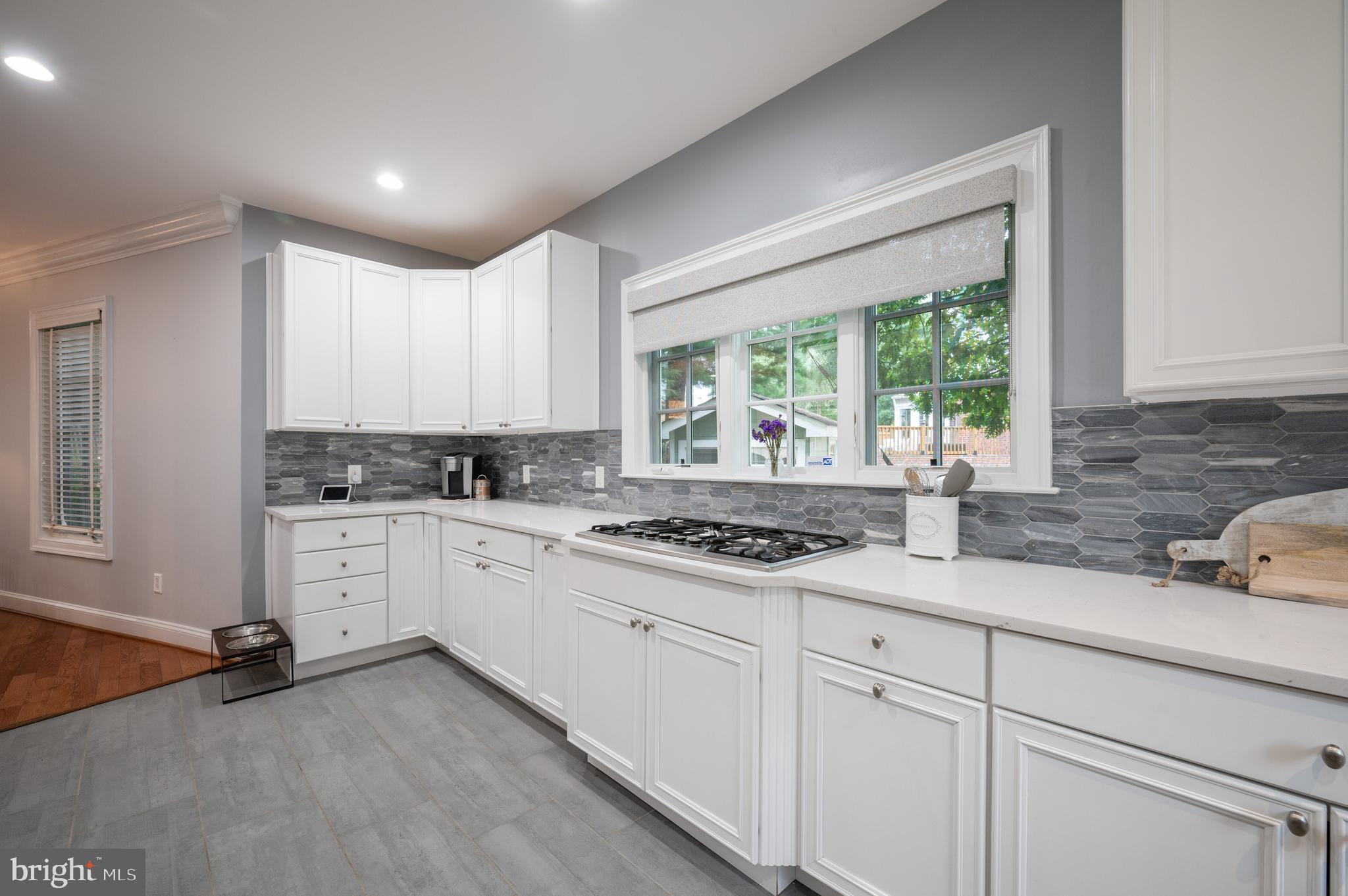 BEVERLY HILLS - Residential