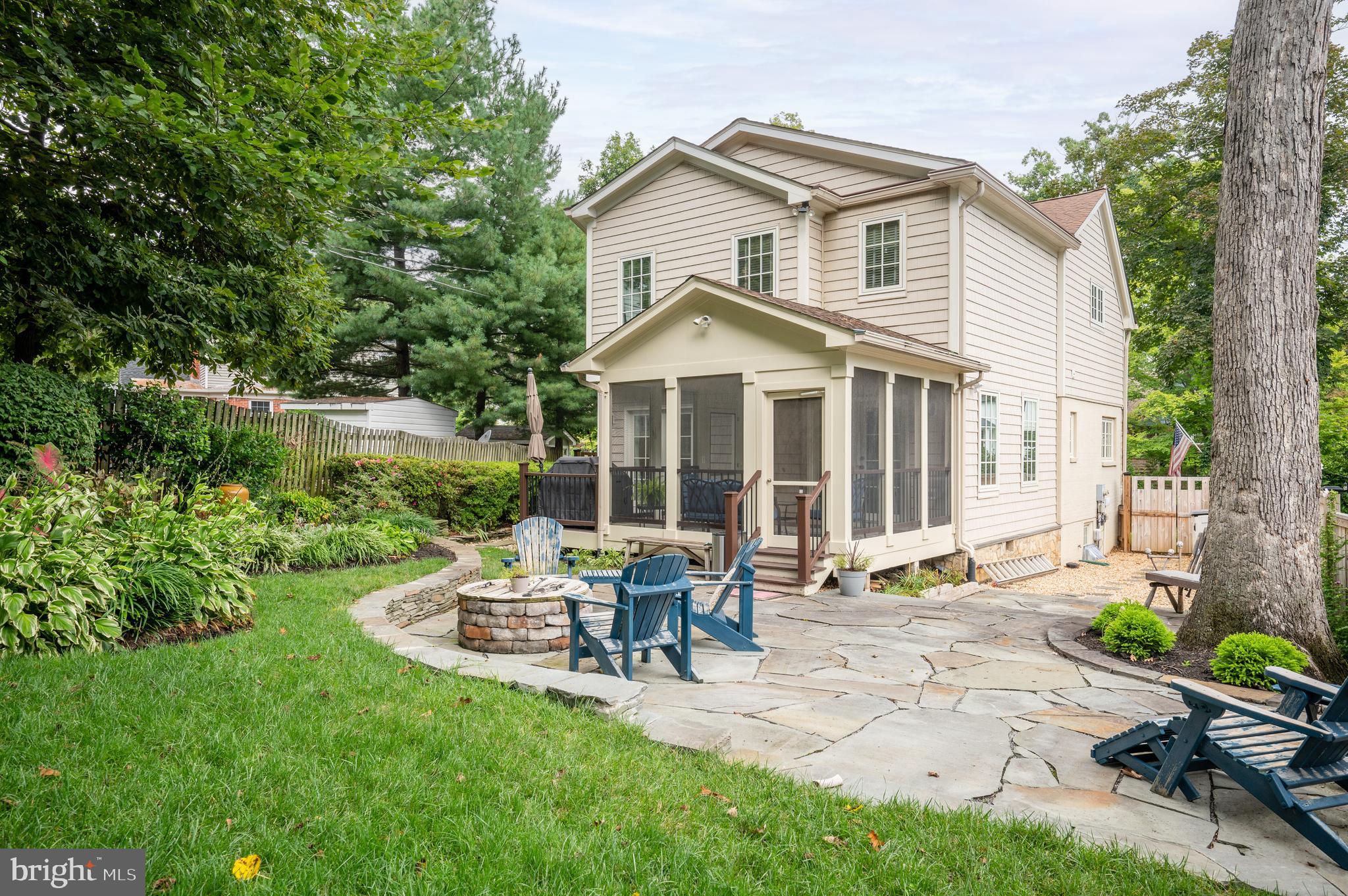 BEVERLY HILLS - Residential