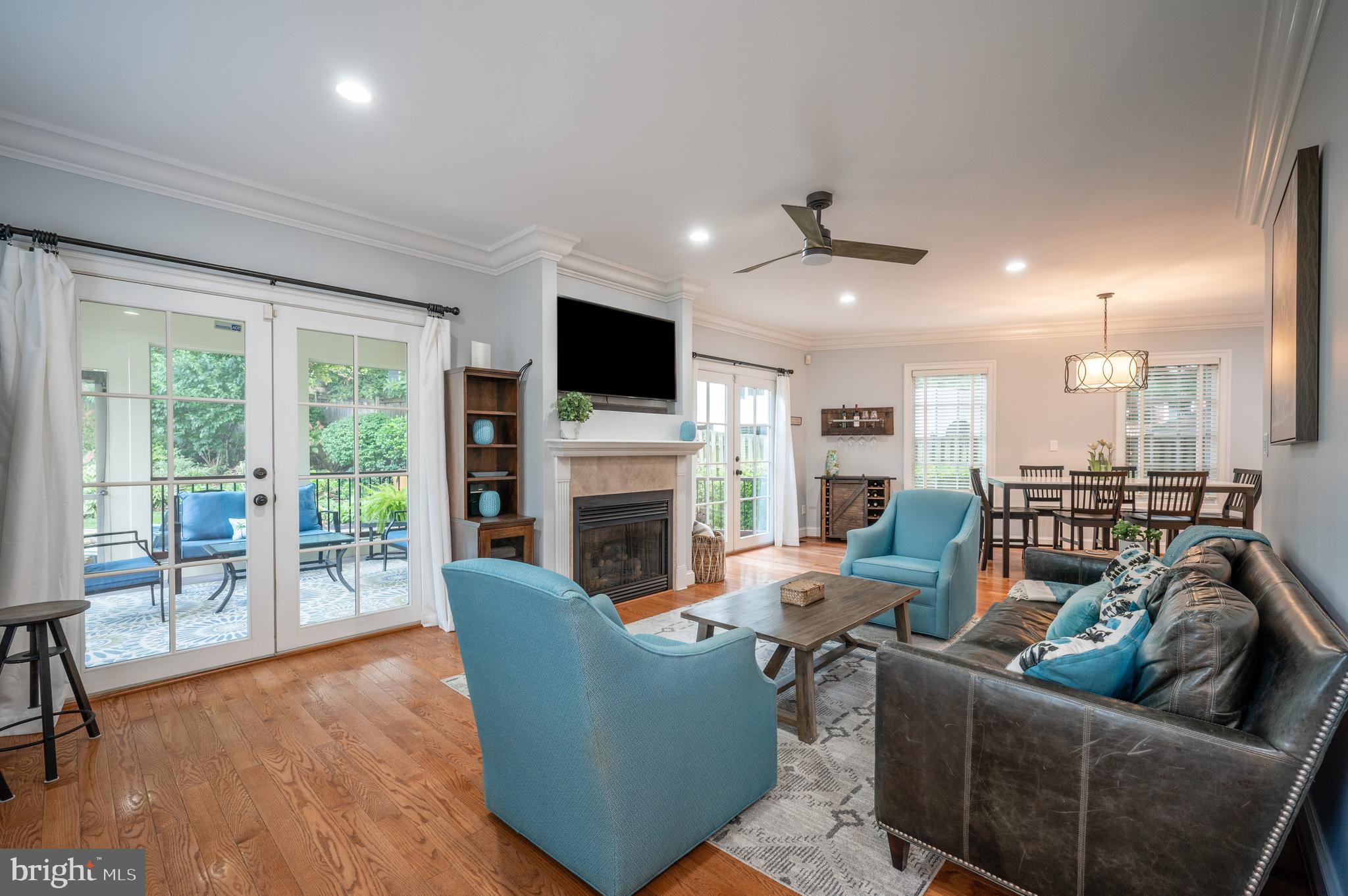 BEVERLY HILLS - Residential