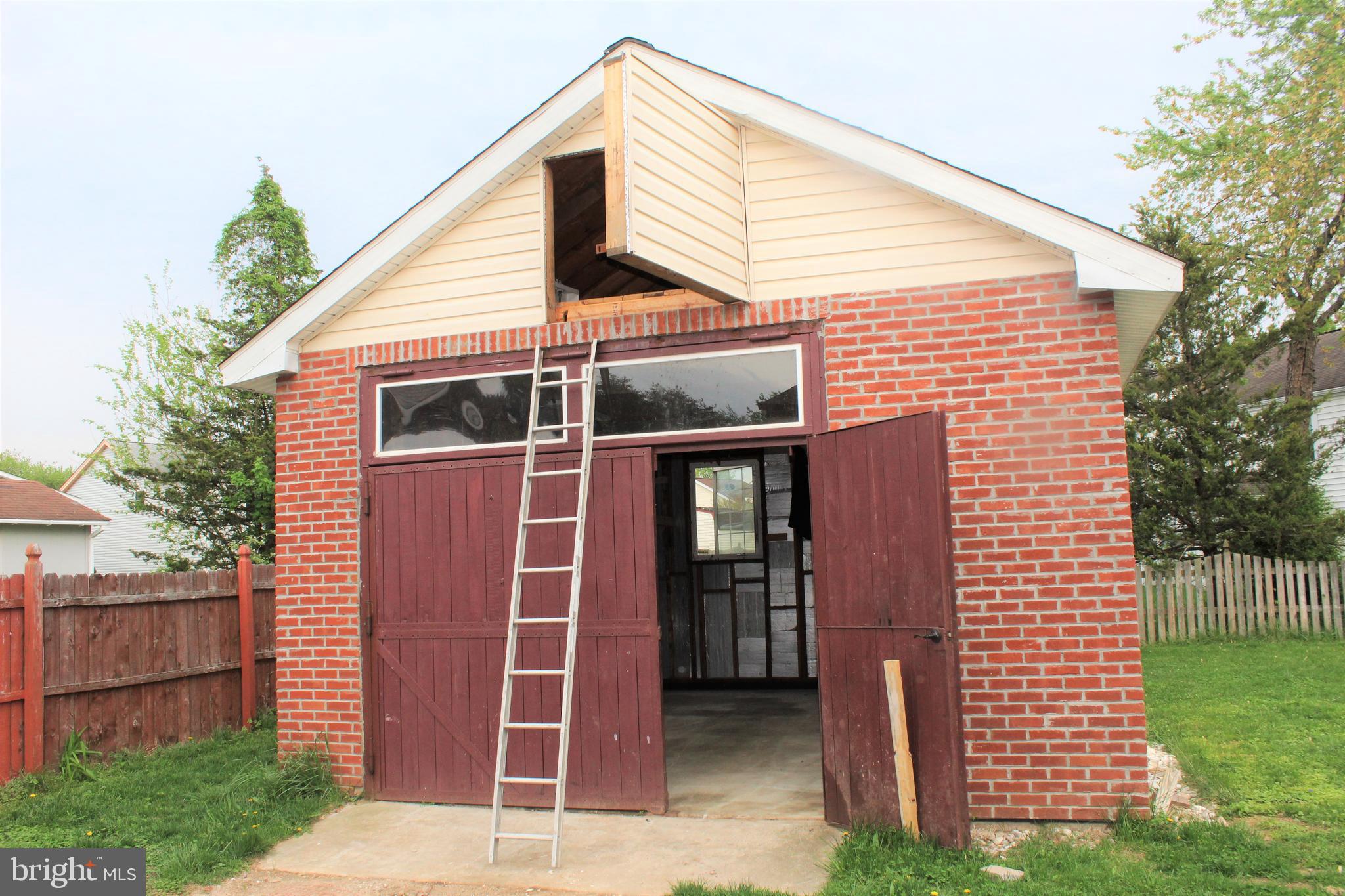 HARMANS WOODS - Residential