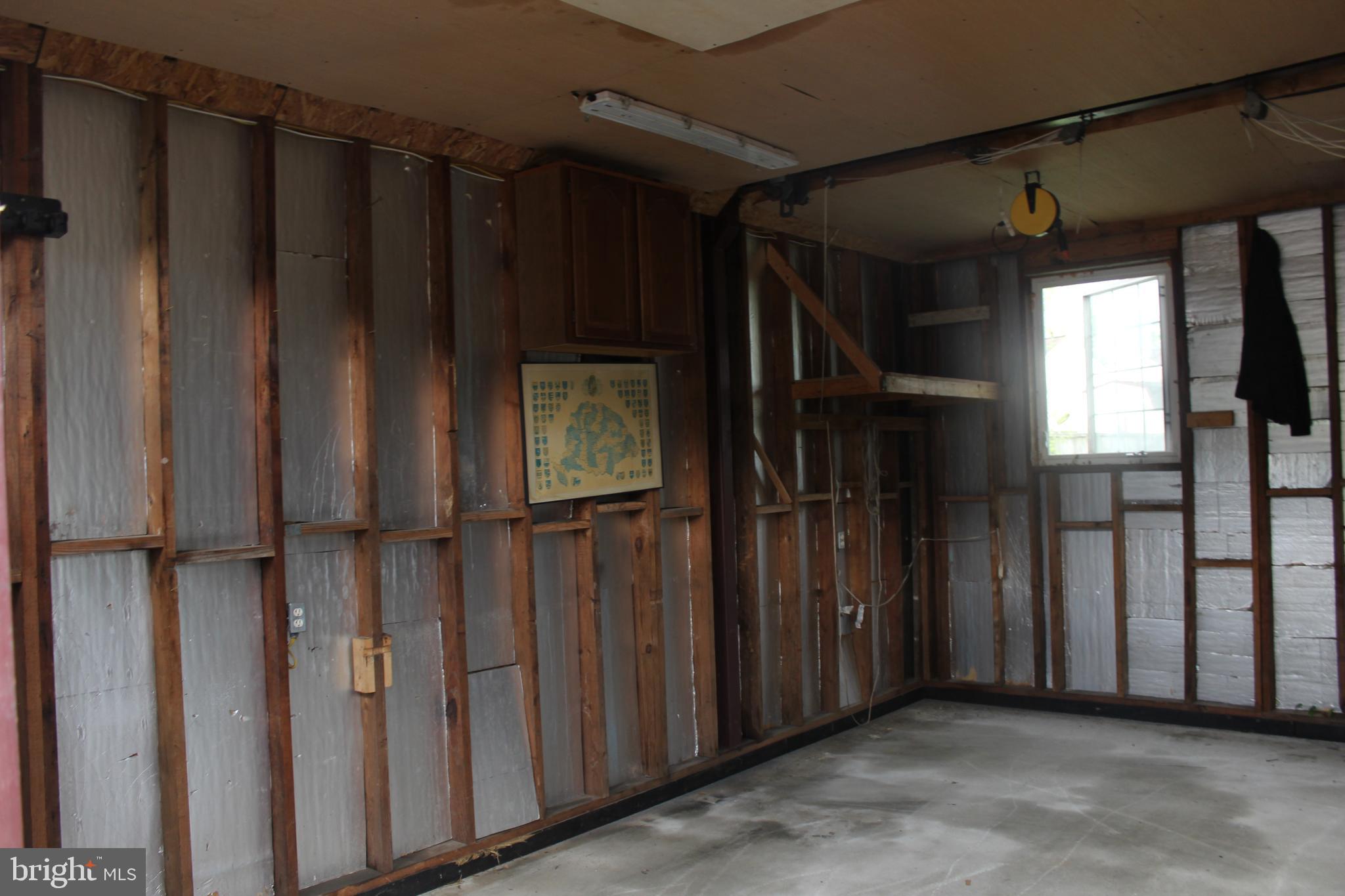 HARMANS WOODS - Residential