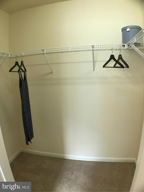 POTOMAC LAKES - Residential Lease