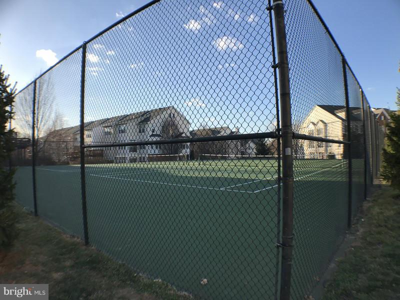 POTOMAC LAKES - Residential Lease