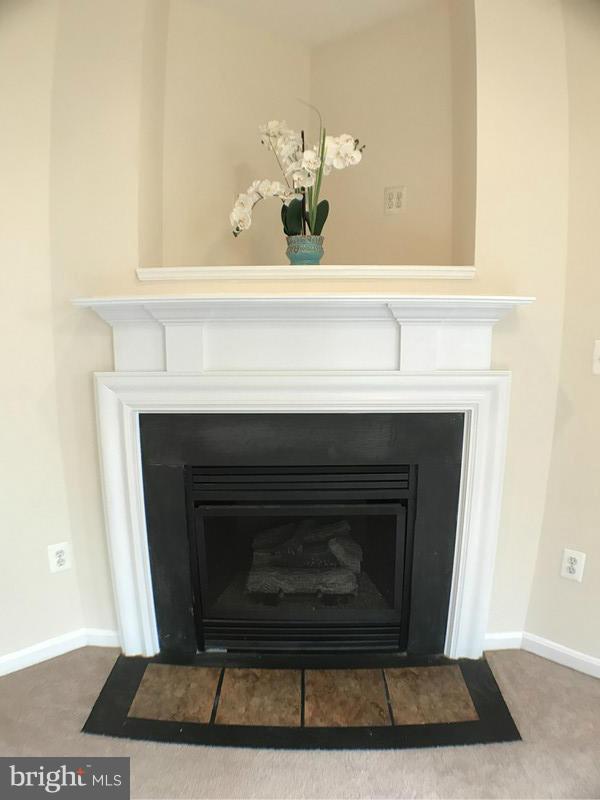 POTOMAC LAKES - Residential Lease