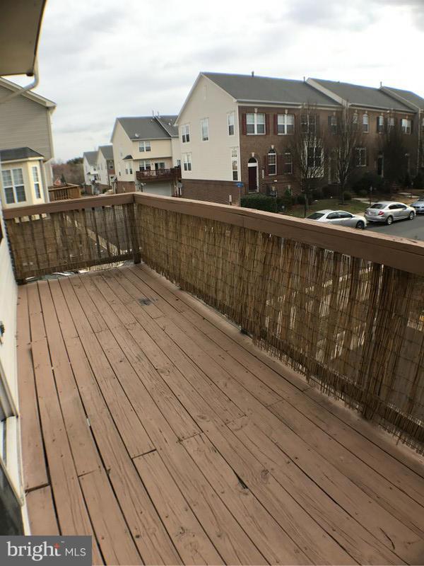 POTOMAC LAKES - Residential Lease