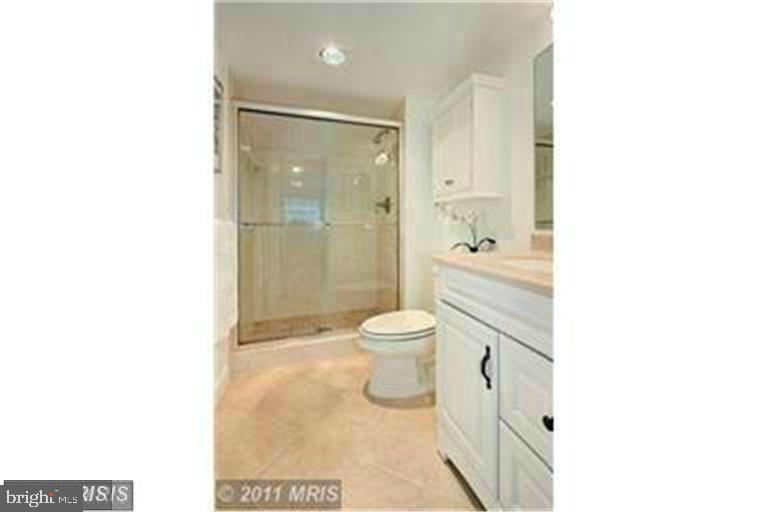 THE COLONIES - Residential Lease