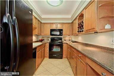 THE COLONIES - Residential Lease