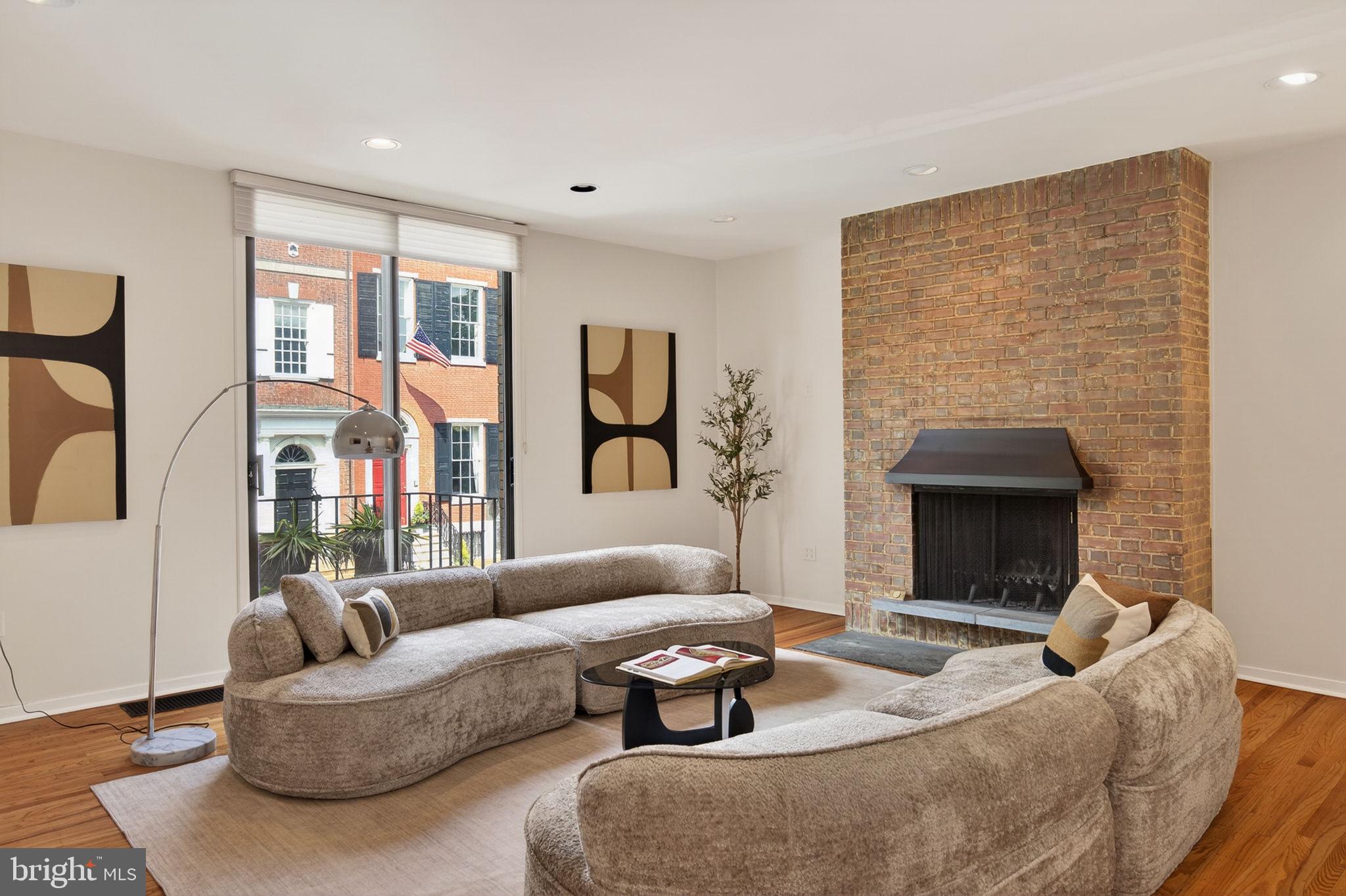 SOCIETY HILL - Residential