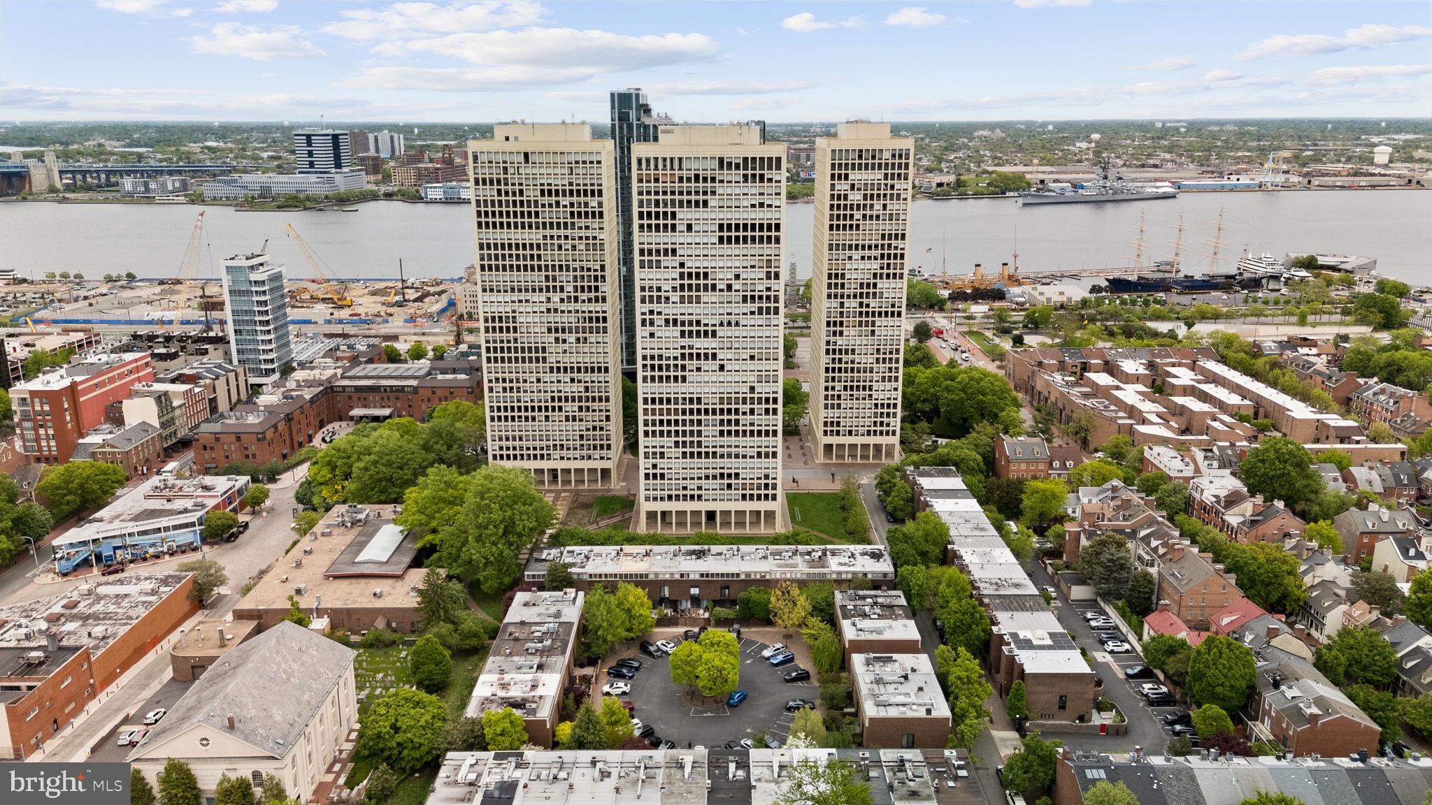 SOCIETY HILL - Residential