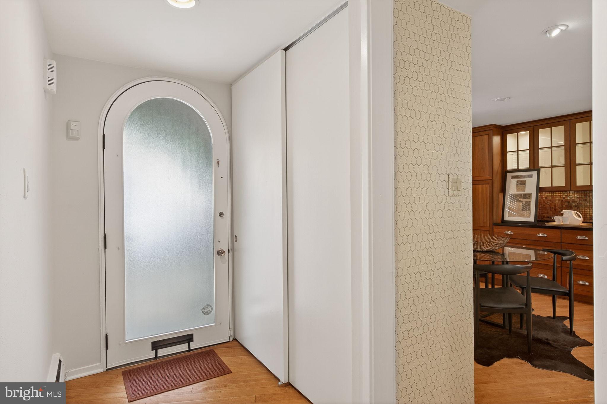 SOCIETY HILL - Residential