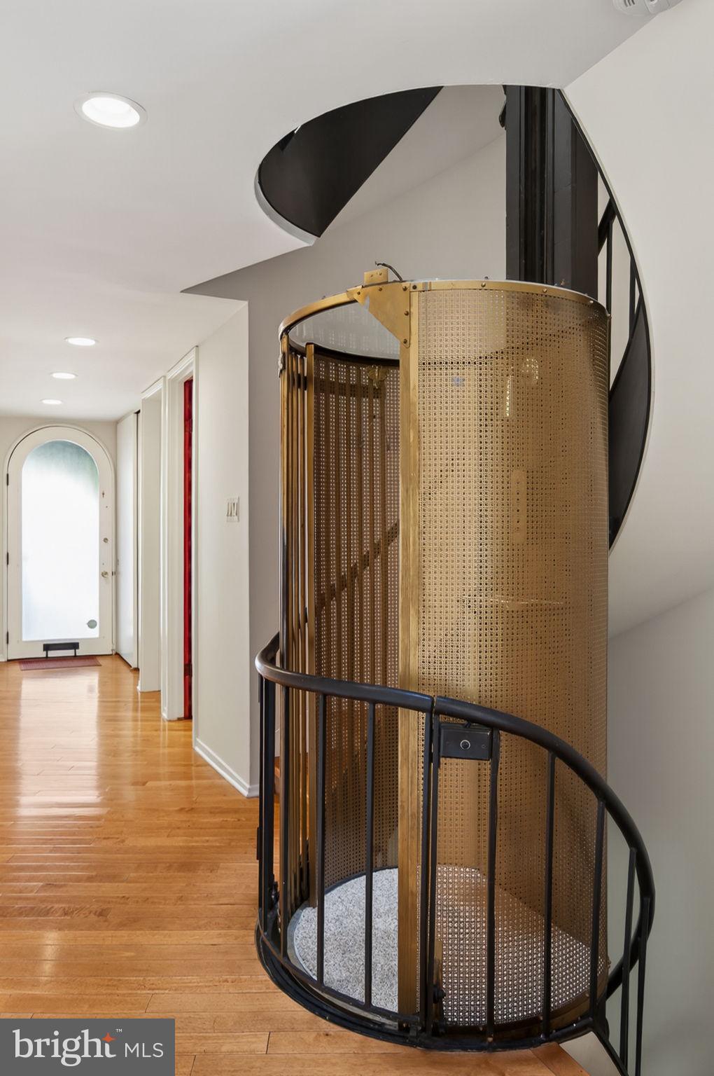 SOCIETY HILL - Residential