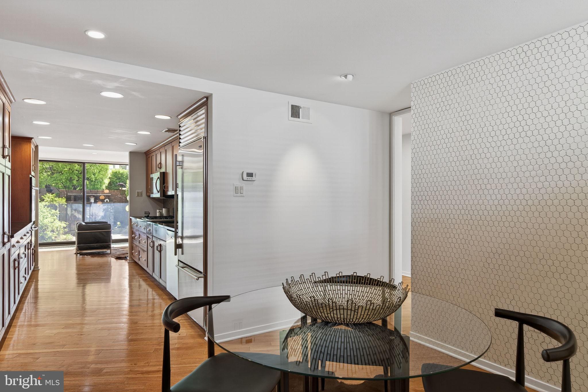 SOCIETY HILL - Residential