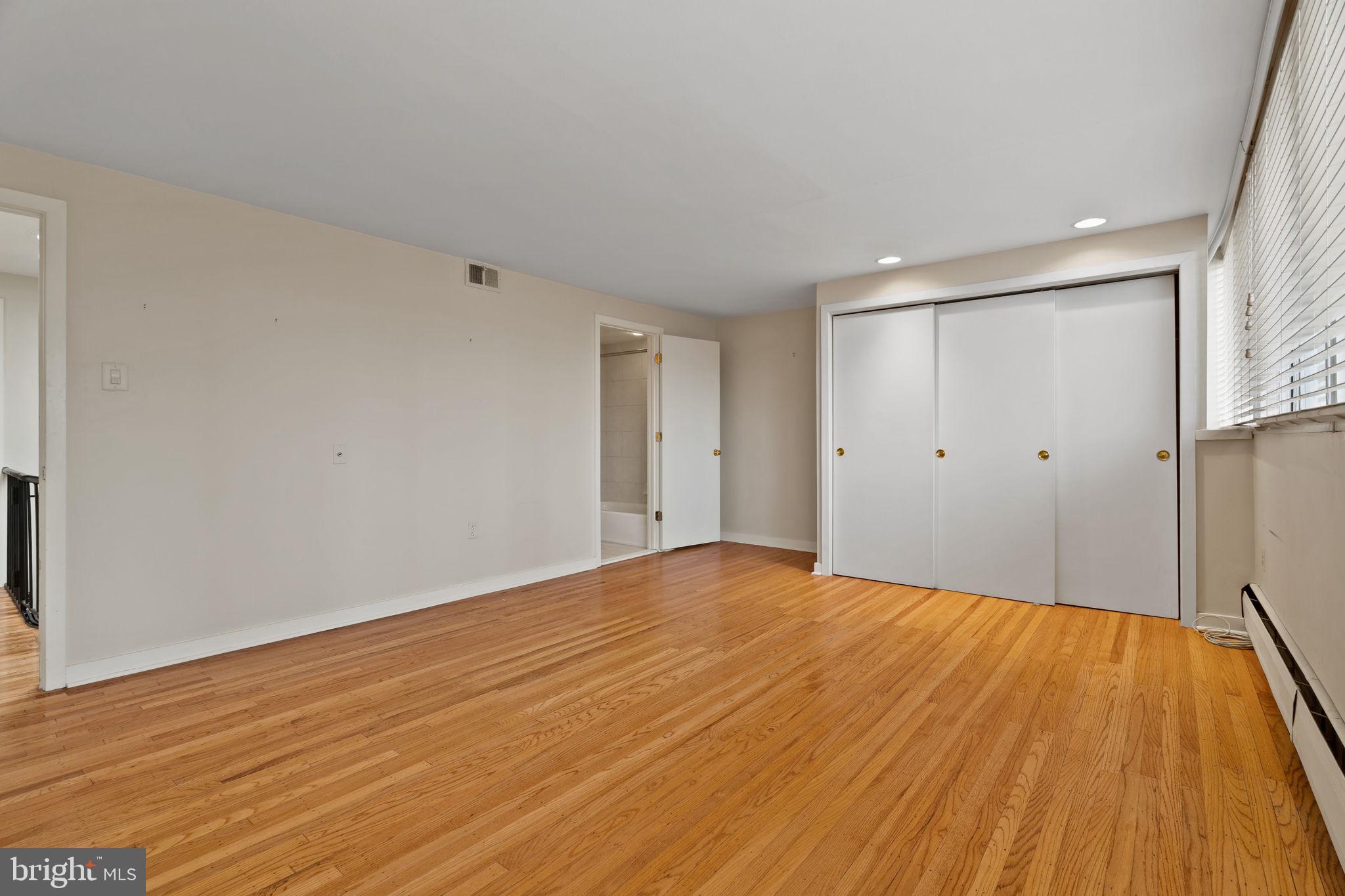 SOCIETY HILL - Residential