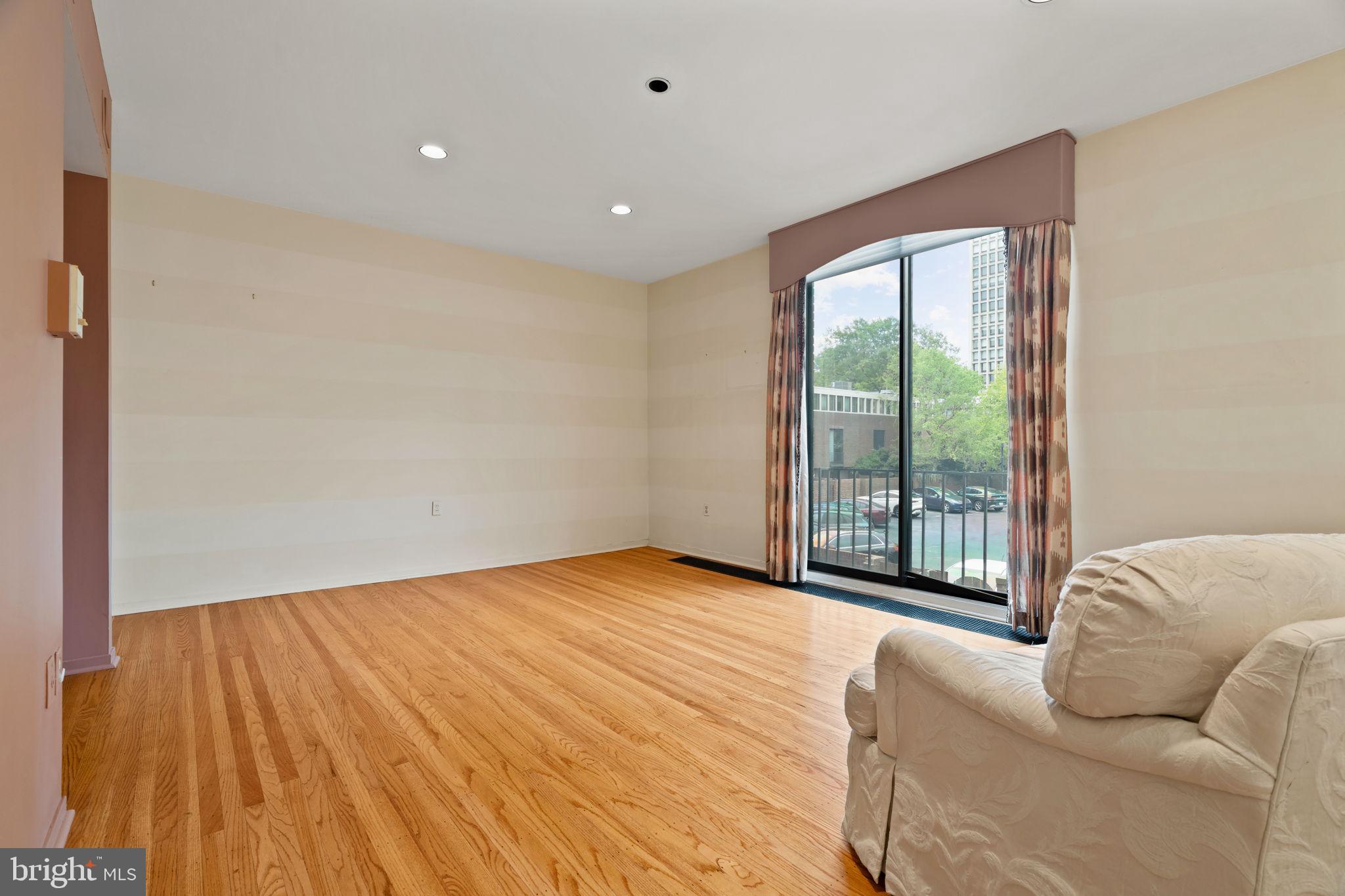 SOCIETY HILL - Residential